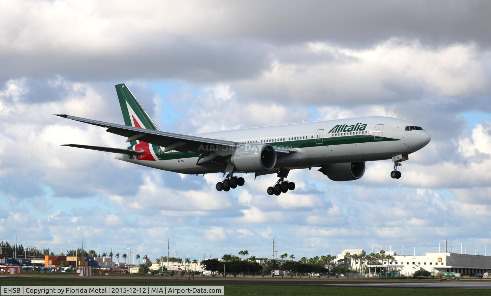 EI-ISB, 2002 Boeing 777-243/ER C/N 32859, Alitalia