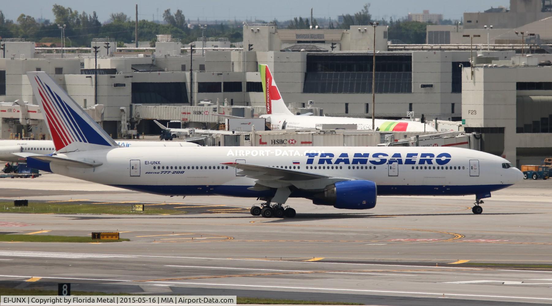 EI-UNX, 1999 Boeing 777-222/ER C/N 30213, Transaero