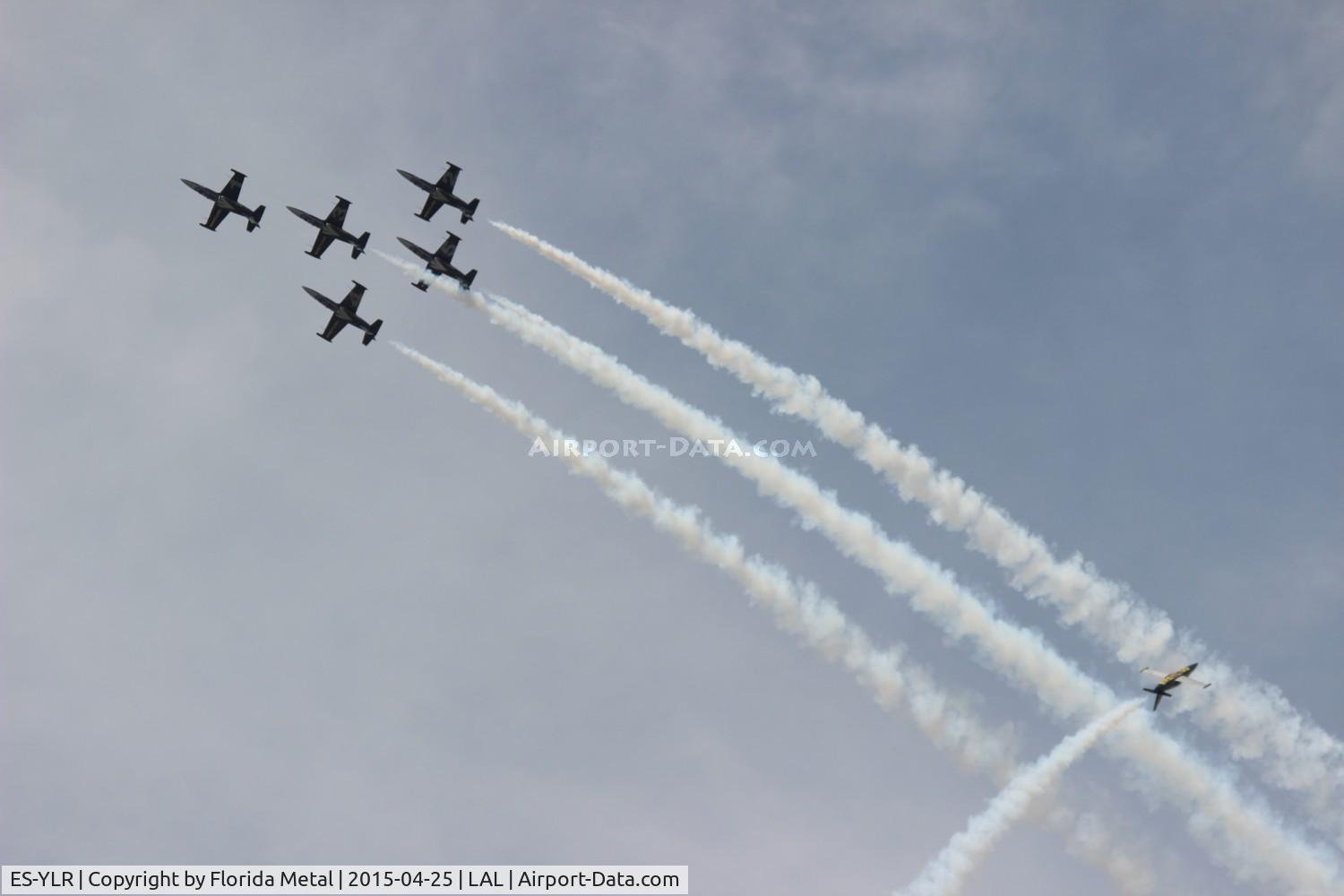 ES-YLR, Aero L-39 Albatros C/N 691880, Breitling