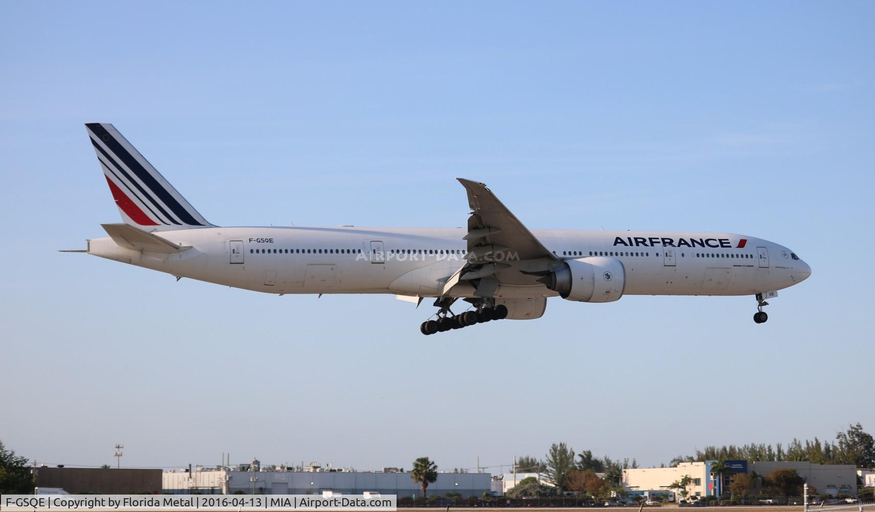 F-GSQE, 2004 Boeing 777-328/ER C/N 32851, Air France