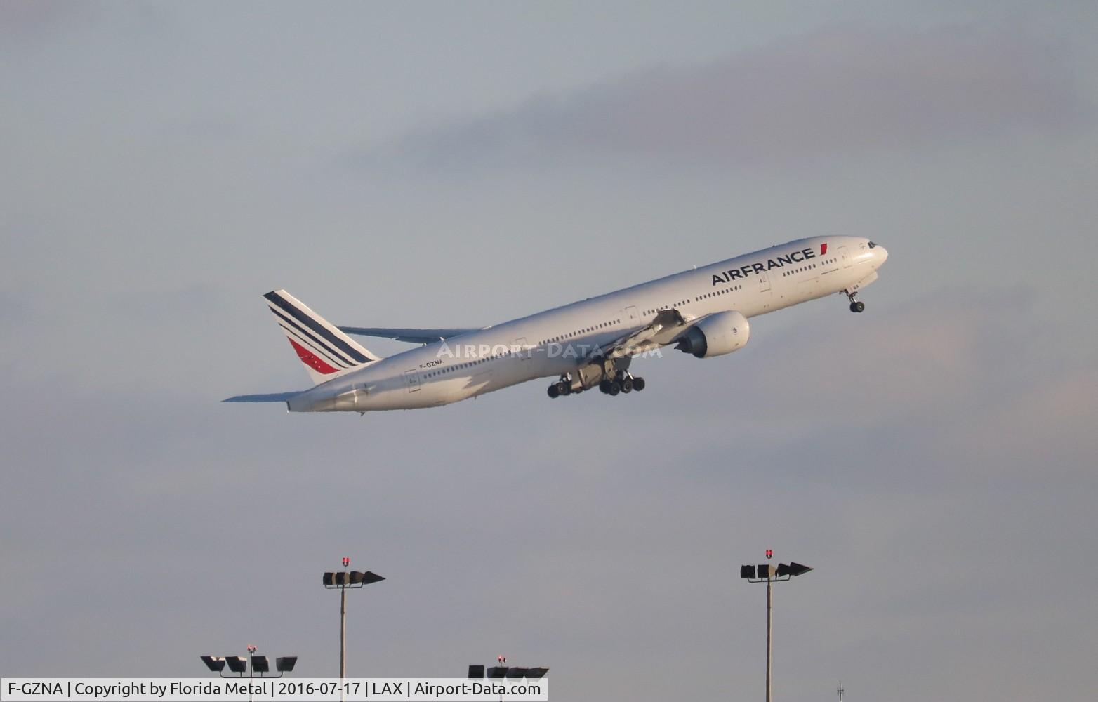 F-GZNA, 2007 Boeing 777-328/ER C/N 35297, Air France