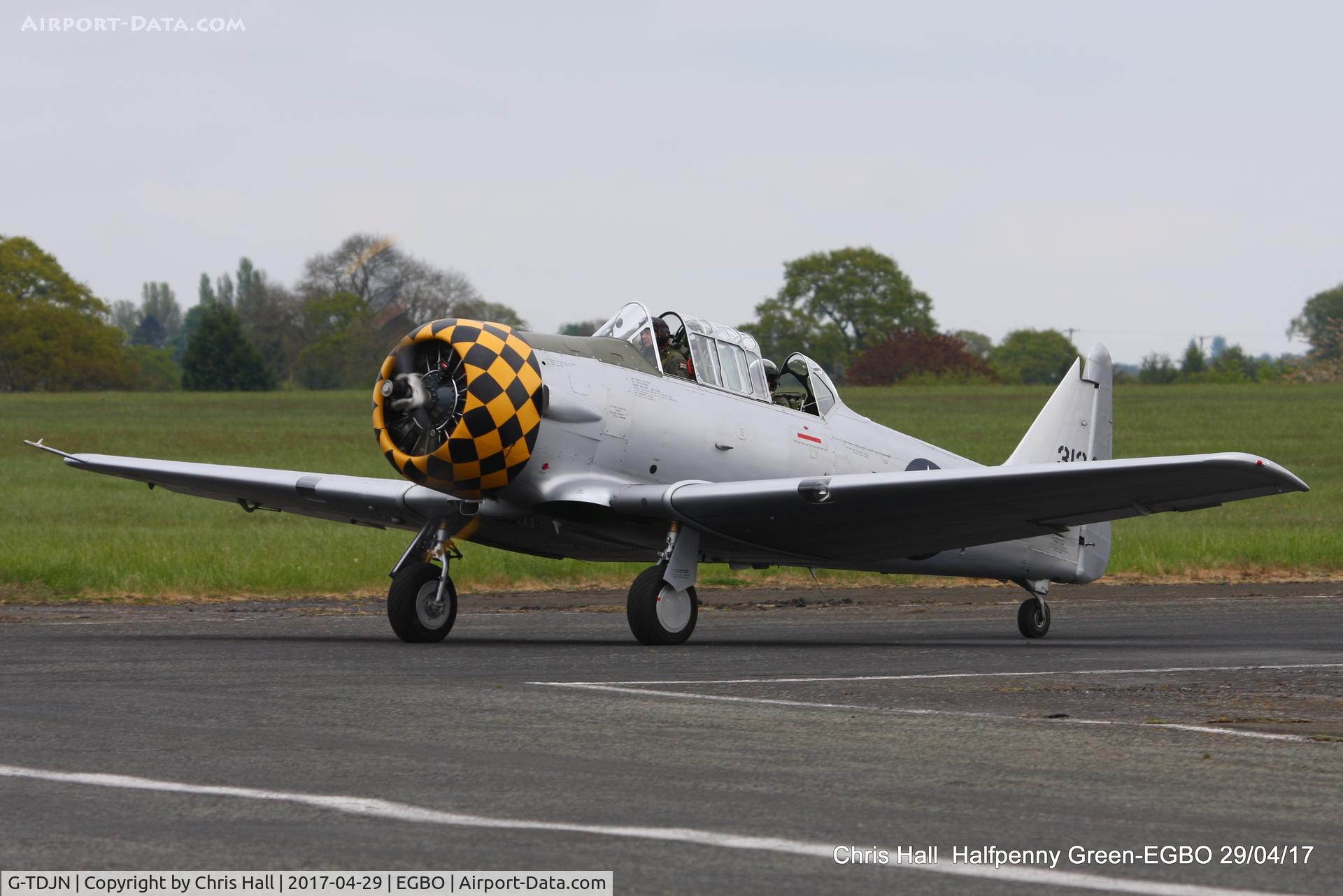 G-TDJN, 1944 North American AT-6D Texan C/N 121-42228, at the Radial & Trainer fly-in
