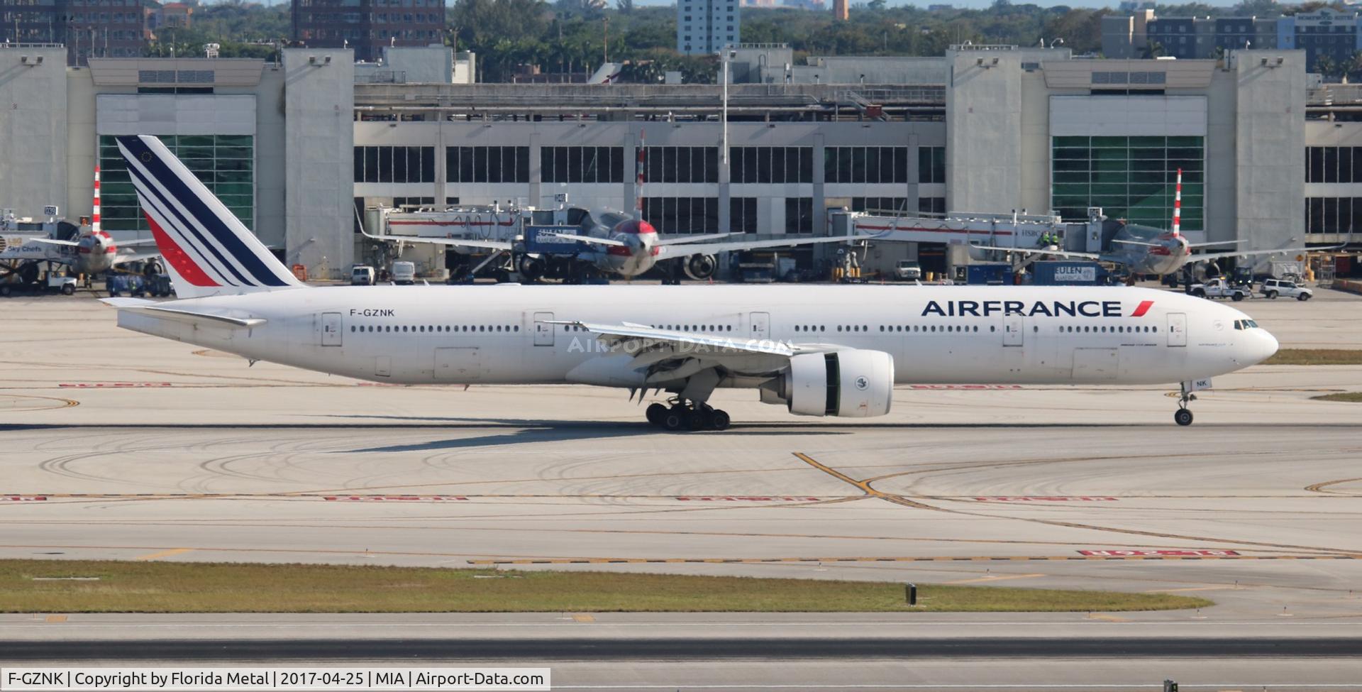 F-GZNK, 2011 Boeing 777-328/ER C/N 39971, Air France