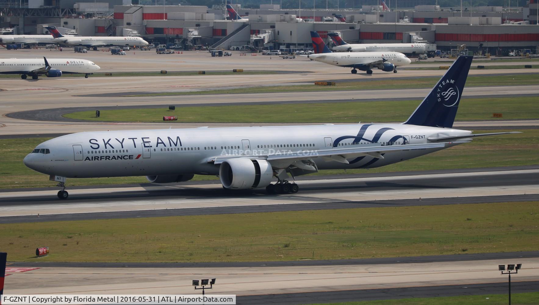 F-GZNT, 2016 Boeing 777-328/ER C/N 38705, Air France