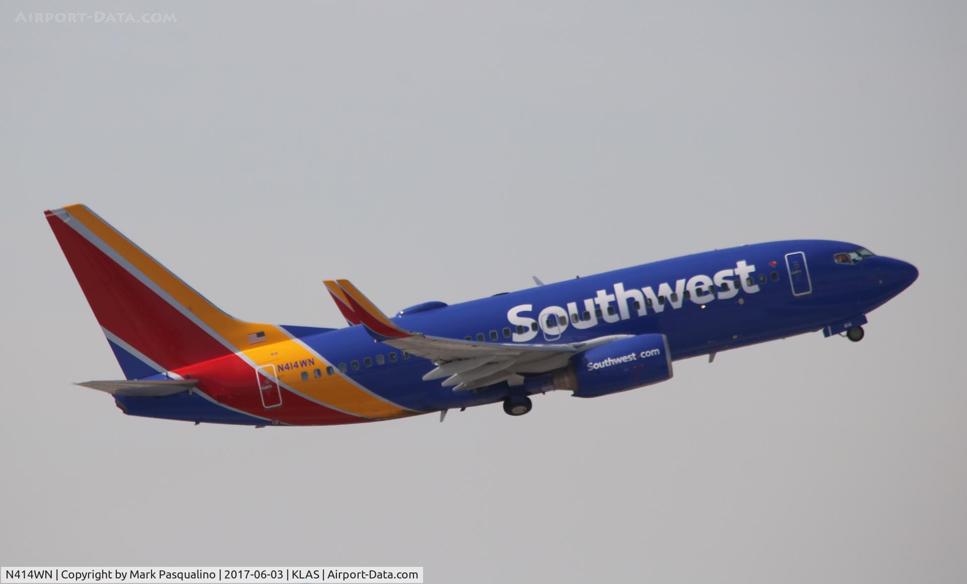 N414WN, 2001 Boeing 737-7H4 C/N 29820, Boeing 737-700