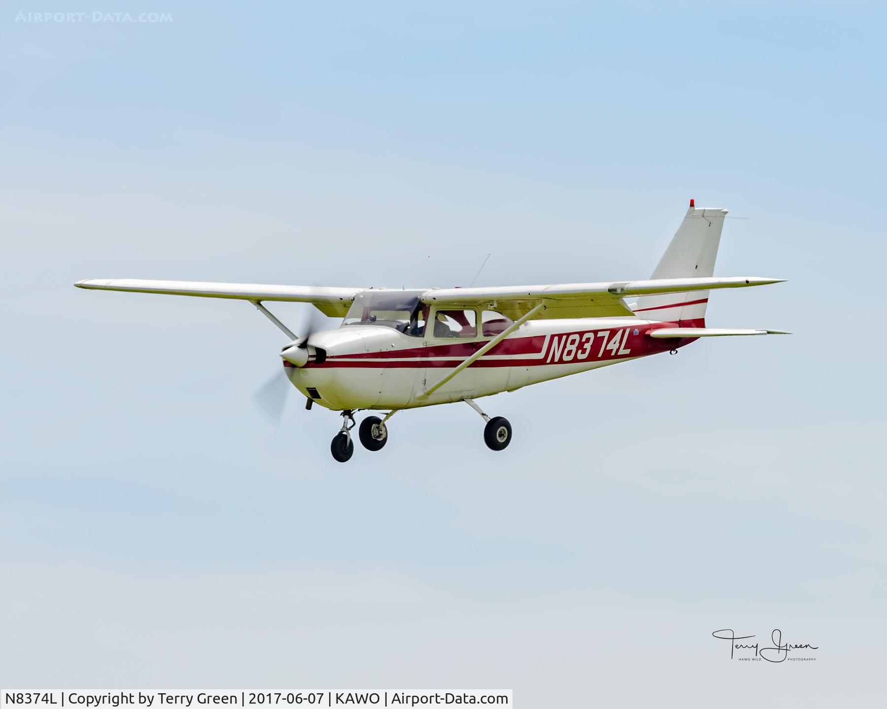 N8374L, 1968 Cessna 172I C/N 17256574, KAWO