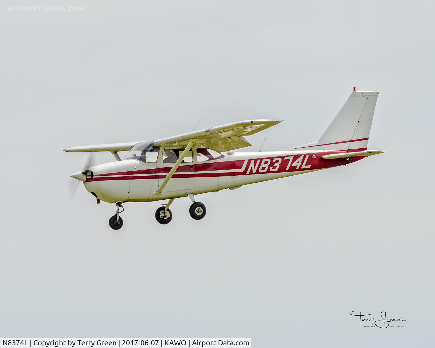 N8374L, 1968 Cessna 172I C/N 17256574, KAWO