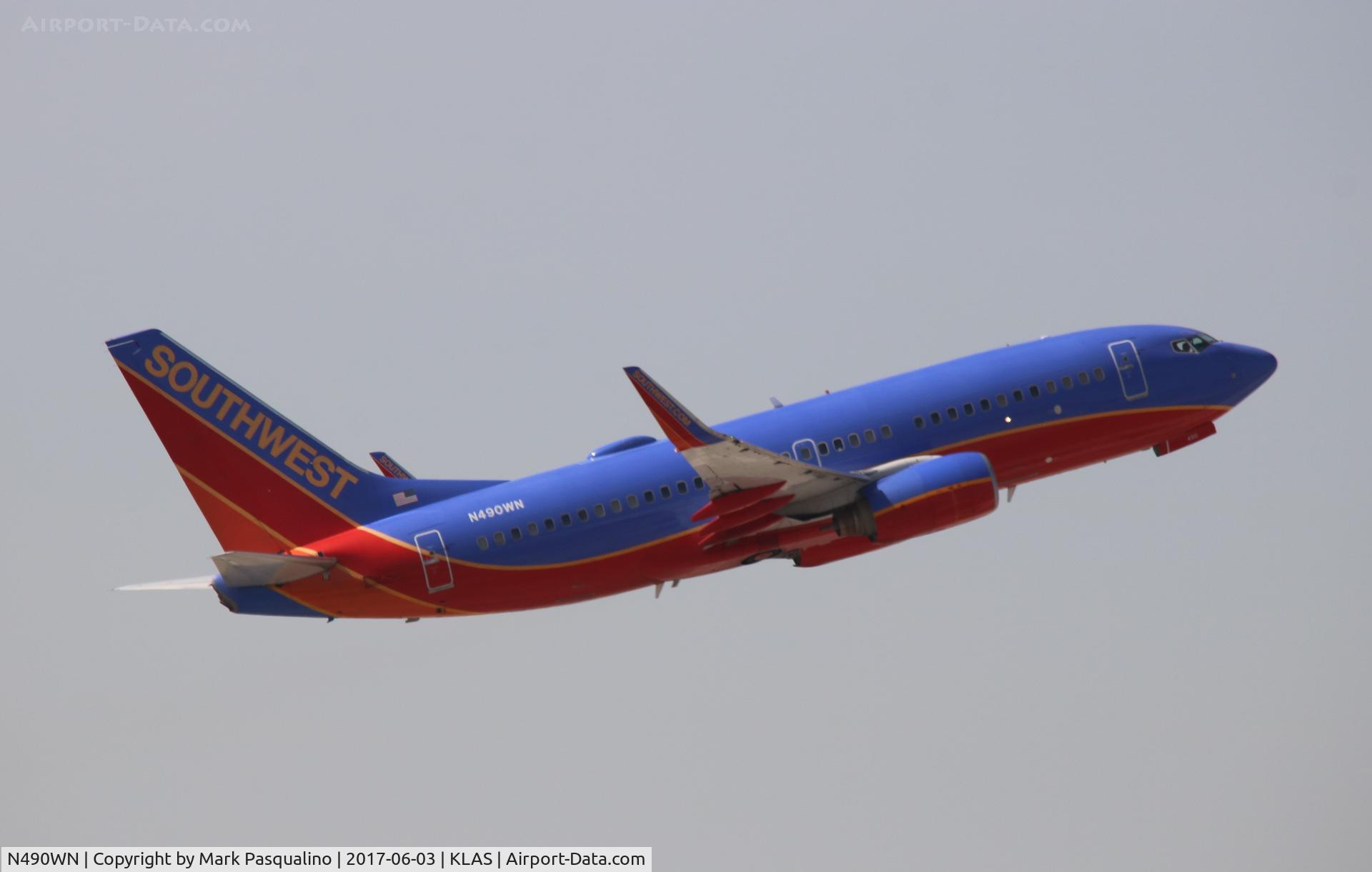 N490WN, 2004 Boeing 737-7H4 C/N 32476, Boeing 737-700