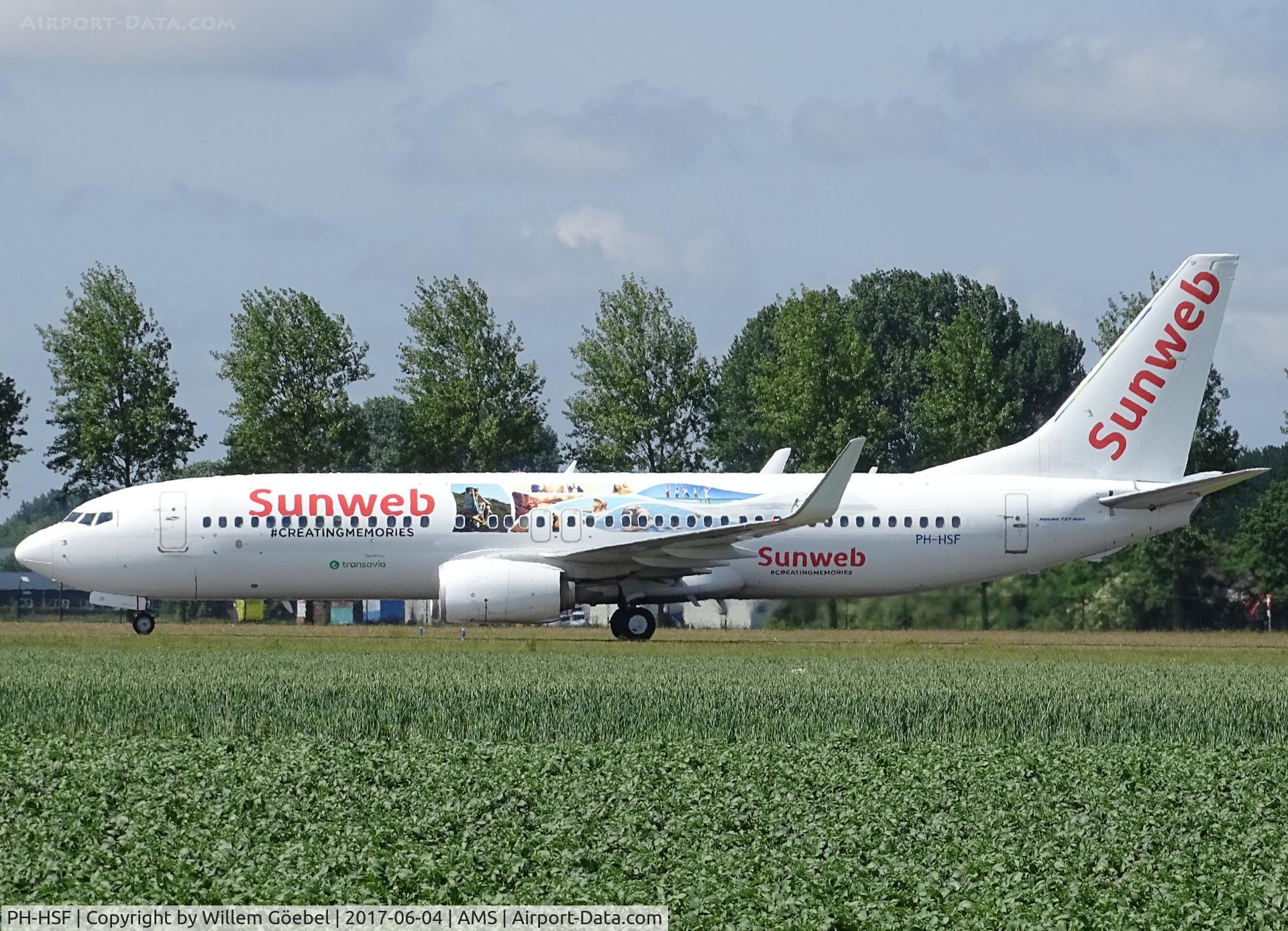 PH-HSF, 2012 Boeing 737-8K2 C/N 39261, Taxi to te gate on Amsterdam Schiphol Airport