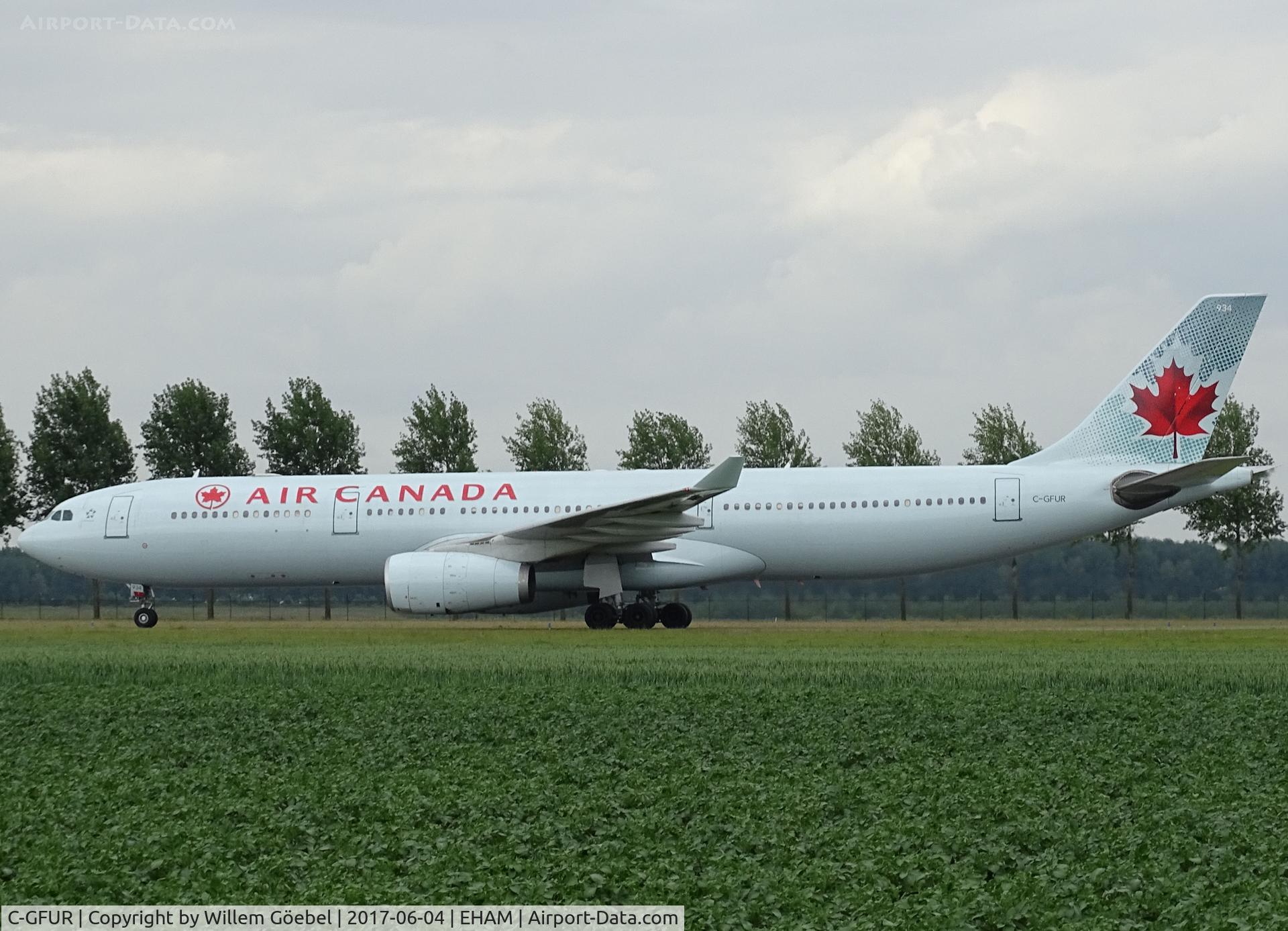 C-GFUR, 2000 Airbus A330-343 C/N 344, Taxi to te gate on Amsterdam Schiphol Airport