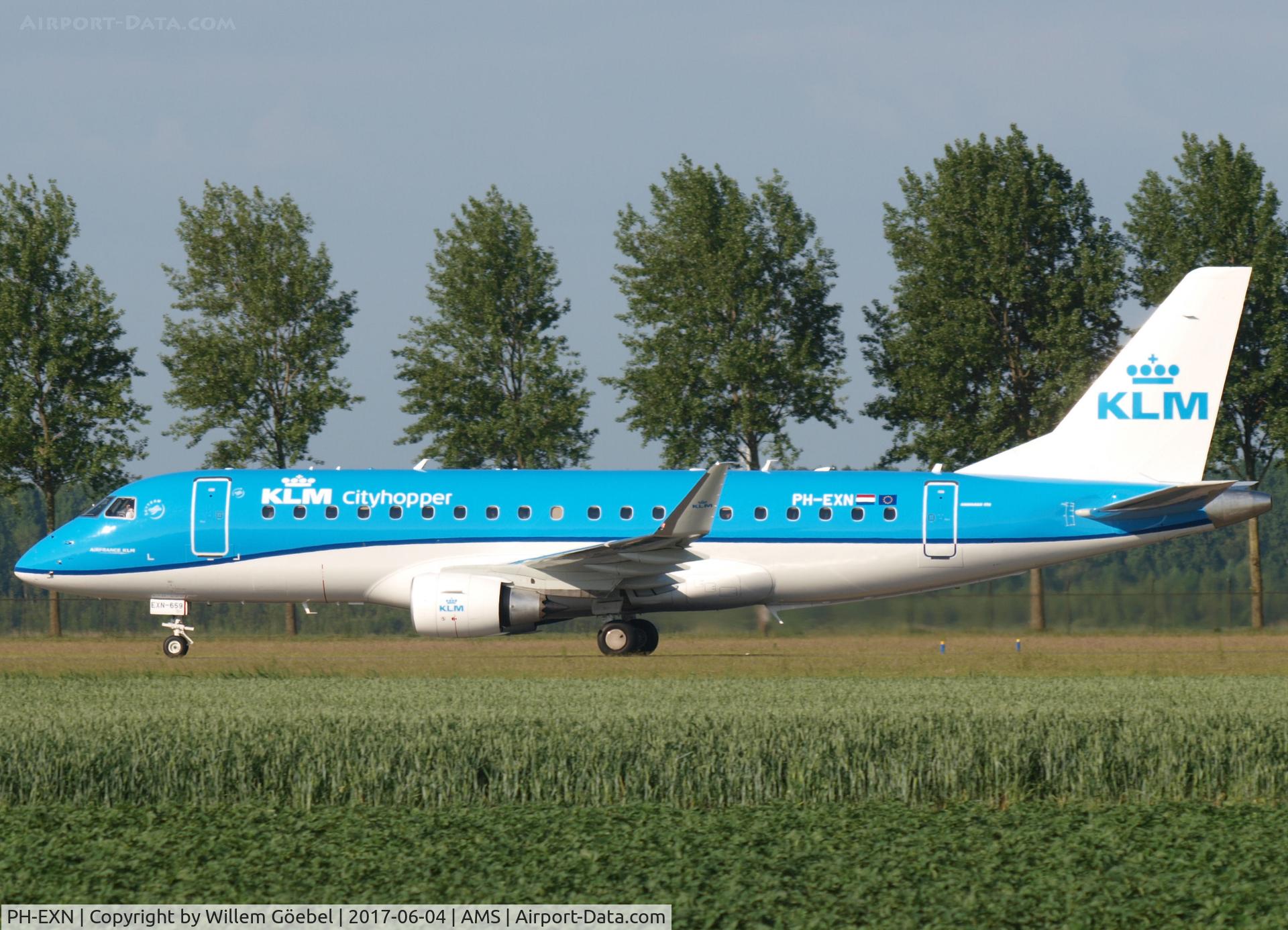 PH-EXN, 2017 Embraer ERJ-175STD (ERJ-170-200) C/N 17000659, Taxi to te gate on Amsterdam Schiphol Airport