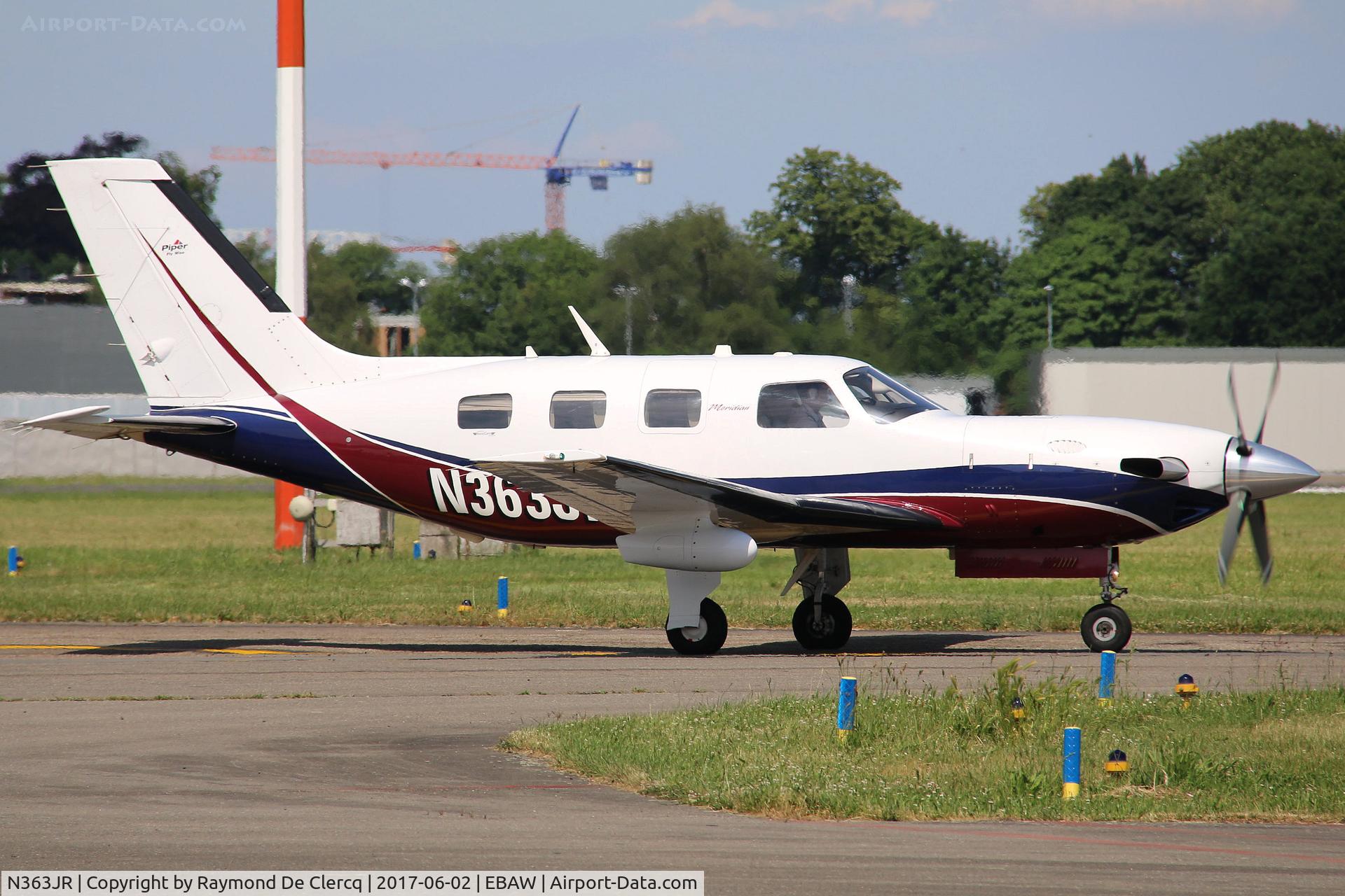 N363JR, Piper PA-46-500TP Malibu Meridian C/N 4697355, Taxiing to rwy 29.