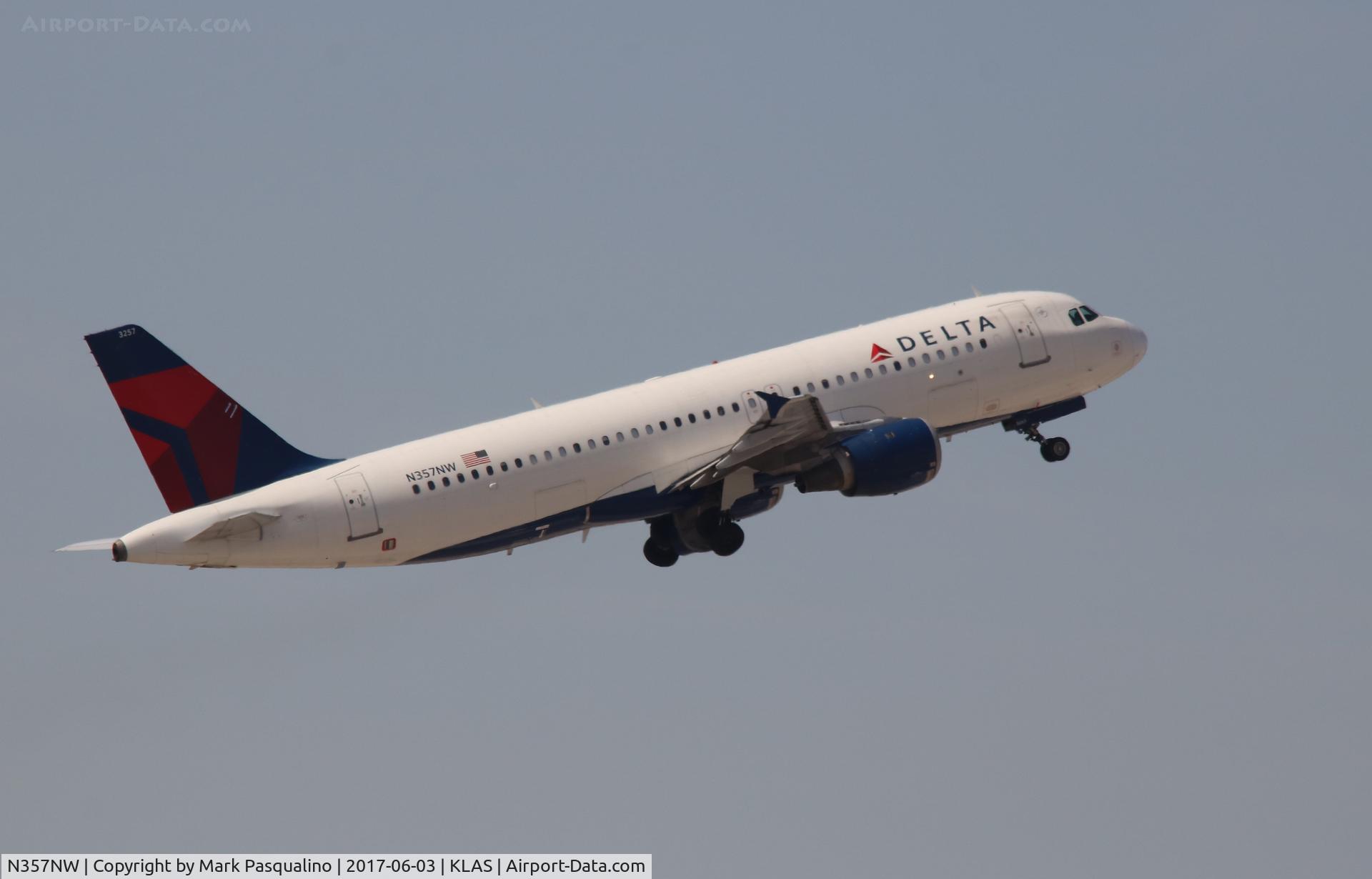 N357NW, 1998 Airbus A320-212 C/N 830, Airbus A320