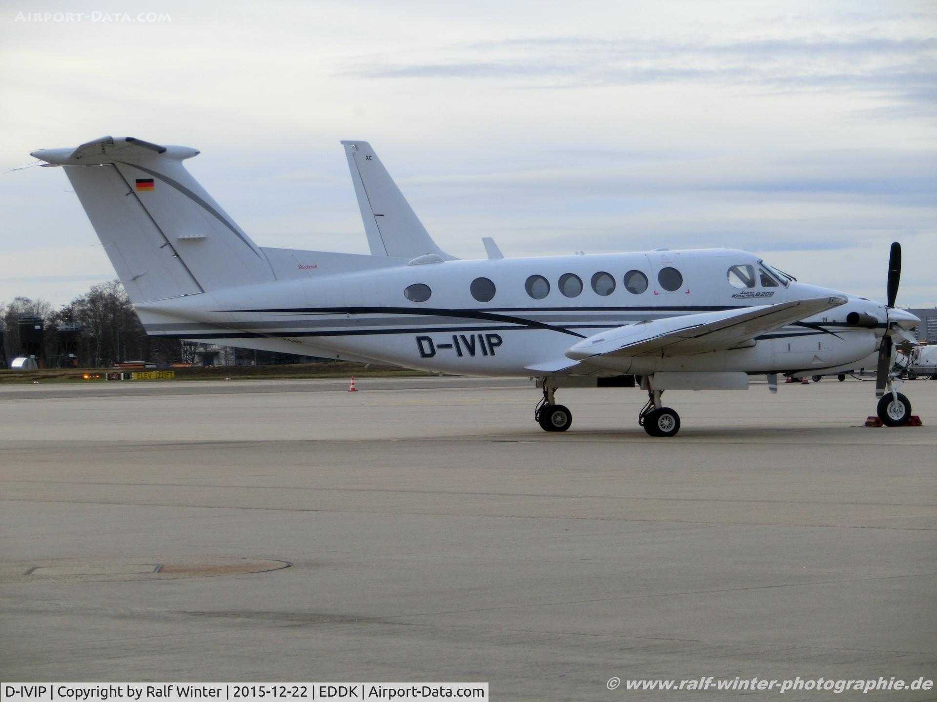 D-IVIP, 1999 Raytheon B200 King Air C/N BB-1672, Raytheon B200 King Air - Starwings Luftfahrtges GmbH - BB-1672 - D-IVIP - 22.12.2015 - CGN
