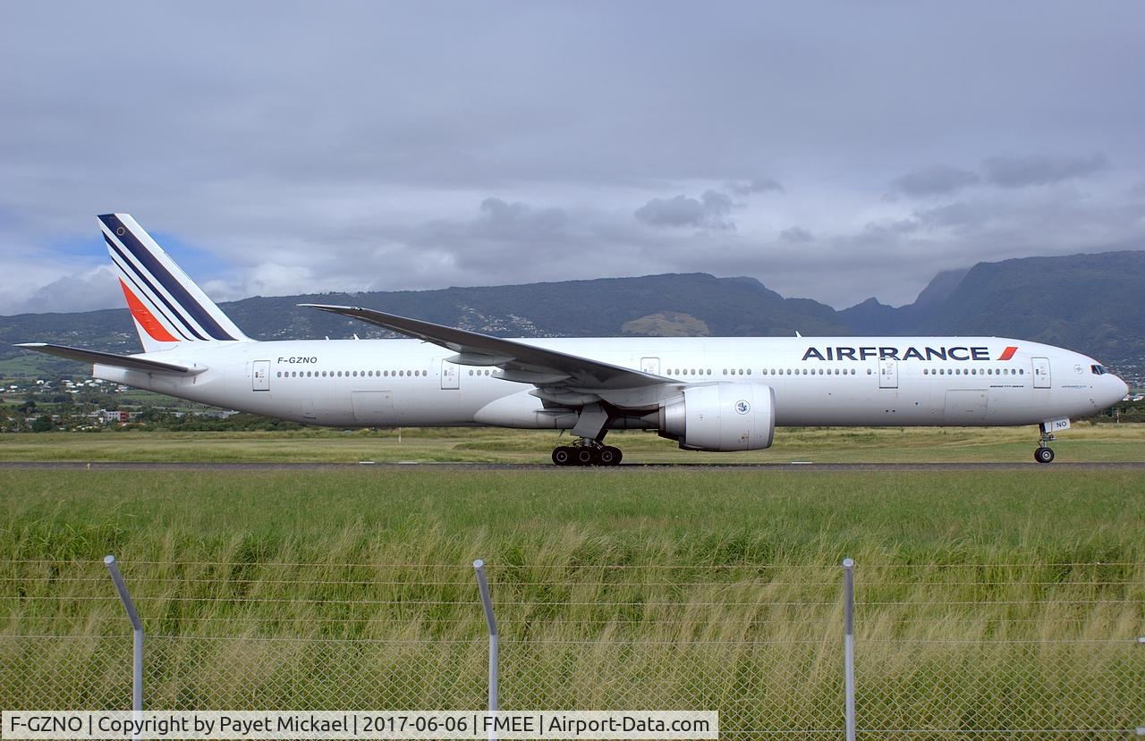 F-GZNO, 2012 Boeing 777-328/ER C/N 38665, Back-tracking rwy 12 ...