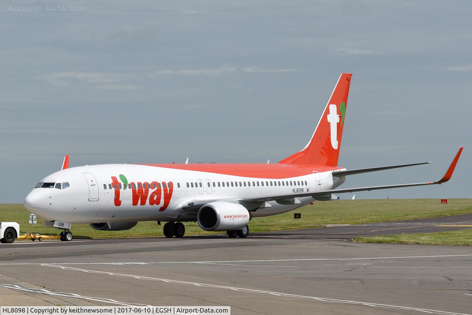 HL8098, 2009 Boeing 737-8KN C/N 40234, Towed from maintenance to apron. formerly A6-FDD