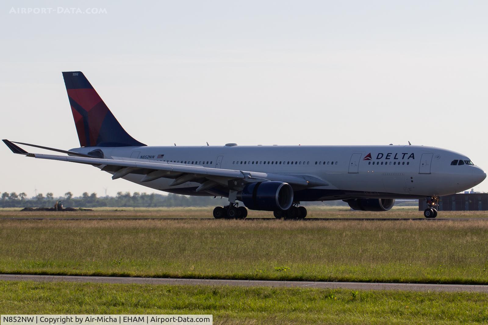 N852NW, 2004 Airbus A330-223 C/N 0614, Delta Air Lines