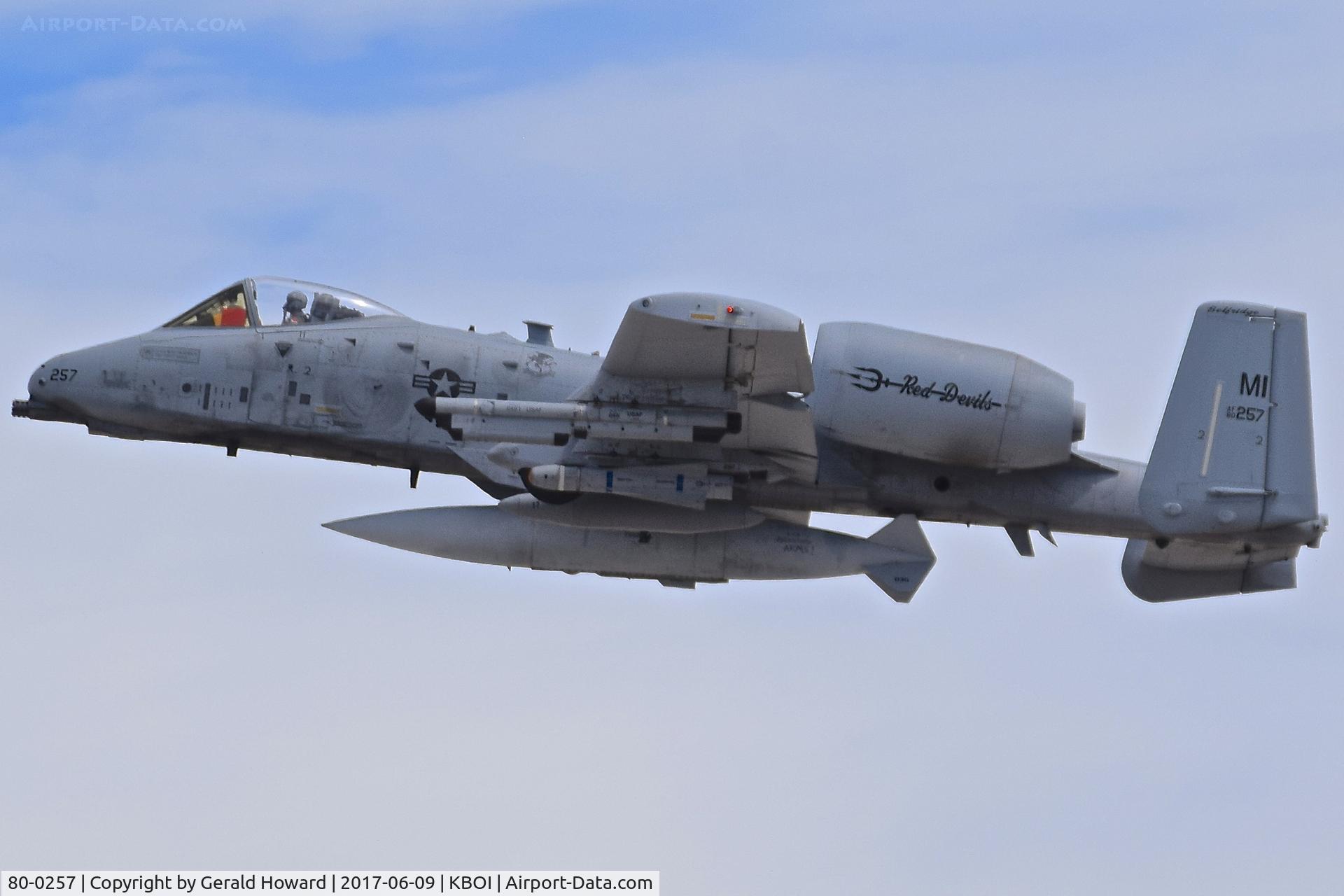 80-0257, 1980 Fairchild Republic A-10A Thunderbolt II C/N A10-0607, Departing RWY 28L. 107th Fighter Sq. 