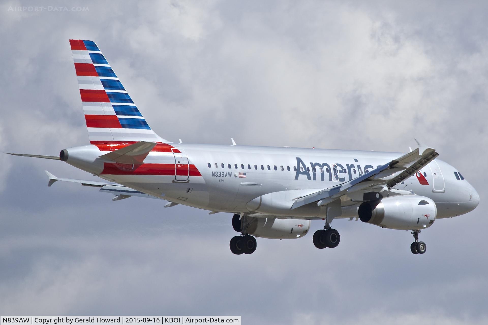 N839AW, 2006 Airbus A319-132 C/N 2669, Landing RWY 10L.