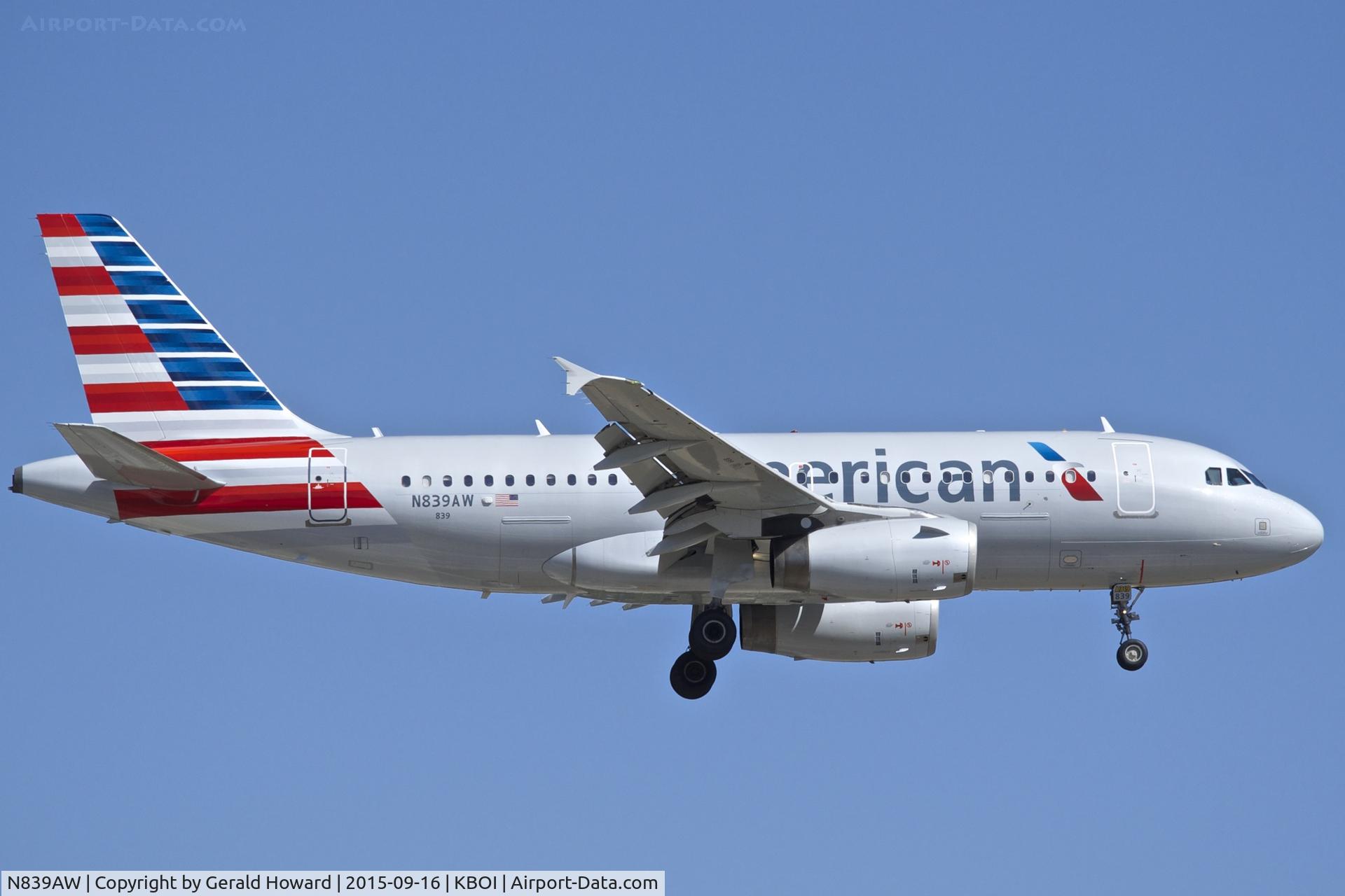 N839AW, 2006 Airbus A319-132 C/N 2669, Landing RWY 10L.
