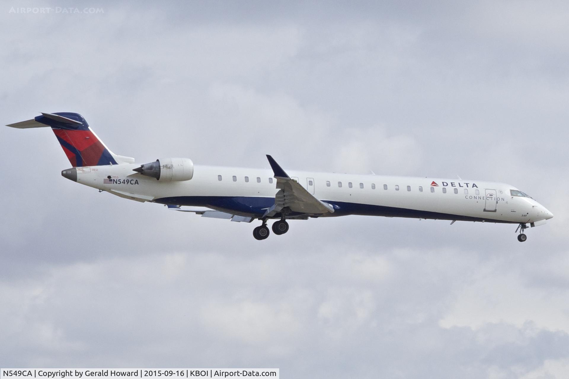 N549CA, 2008 Bombardier CRJ-900ER (CL-600-2D24) C/N 15164, Landing RWY 10L.