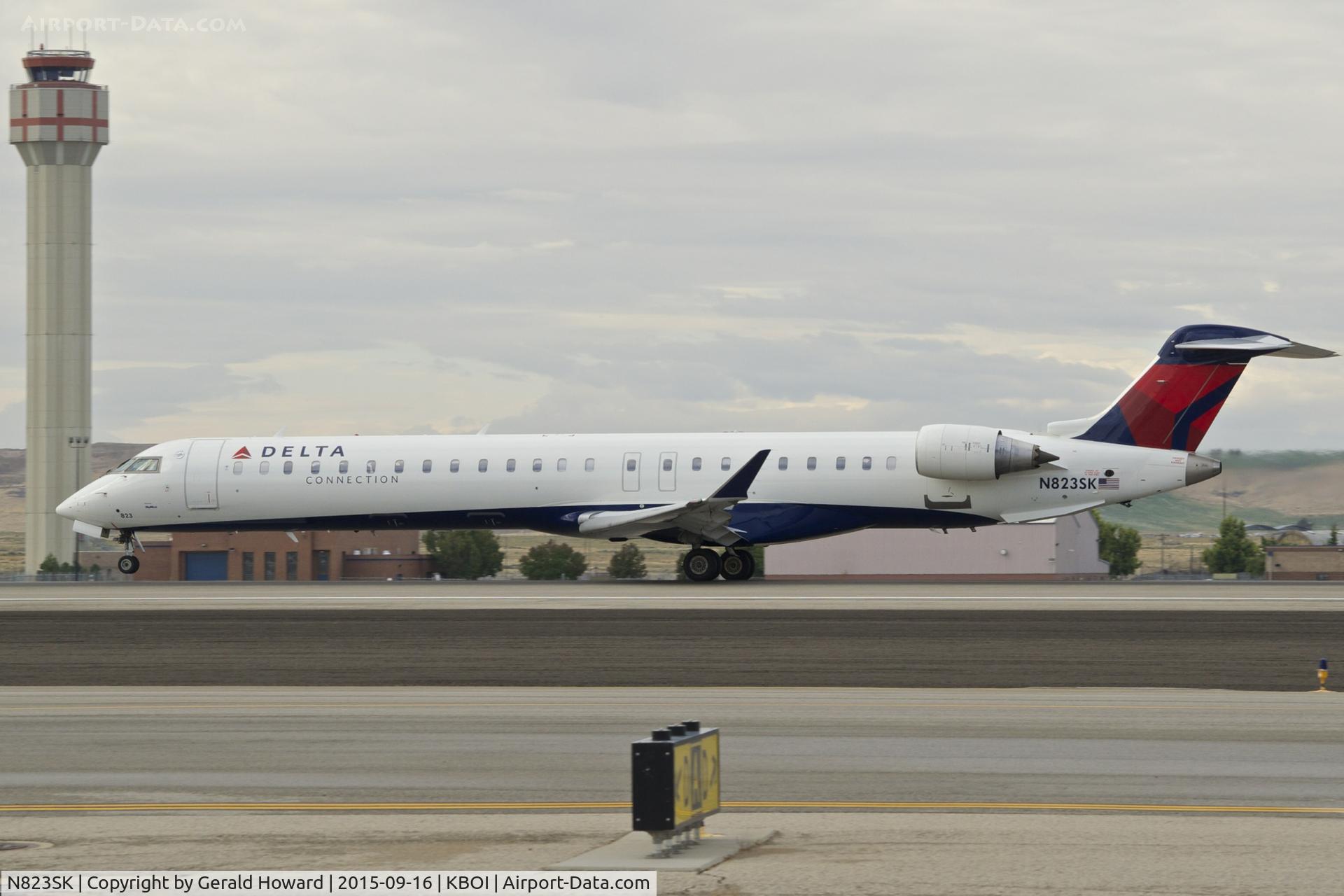 N823SK, 2008 Bombardier CRJ-900ER (CL-600-2D24) C/N 15205, Take off roll on RWY 10L.