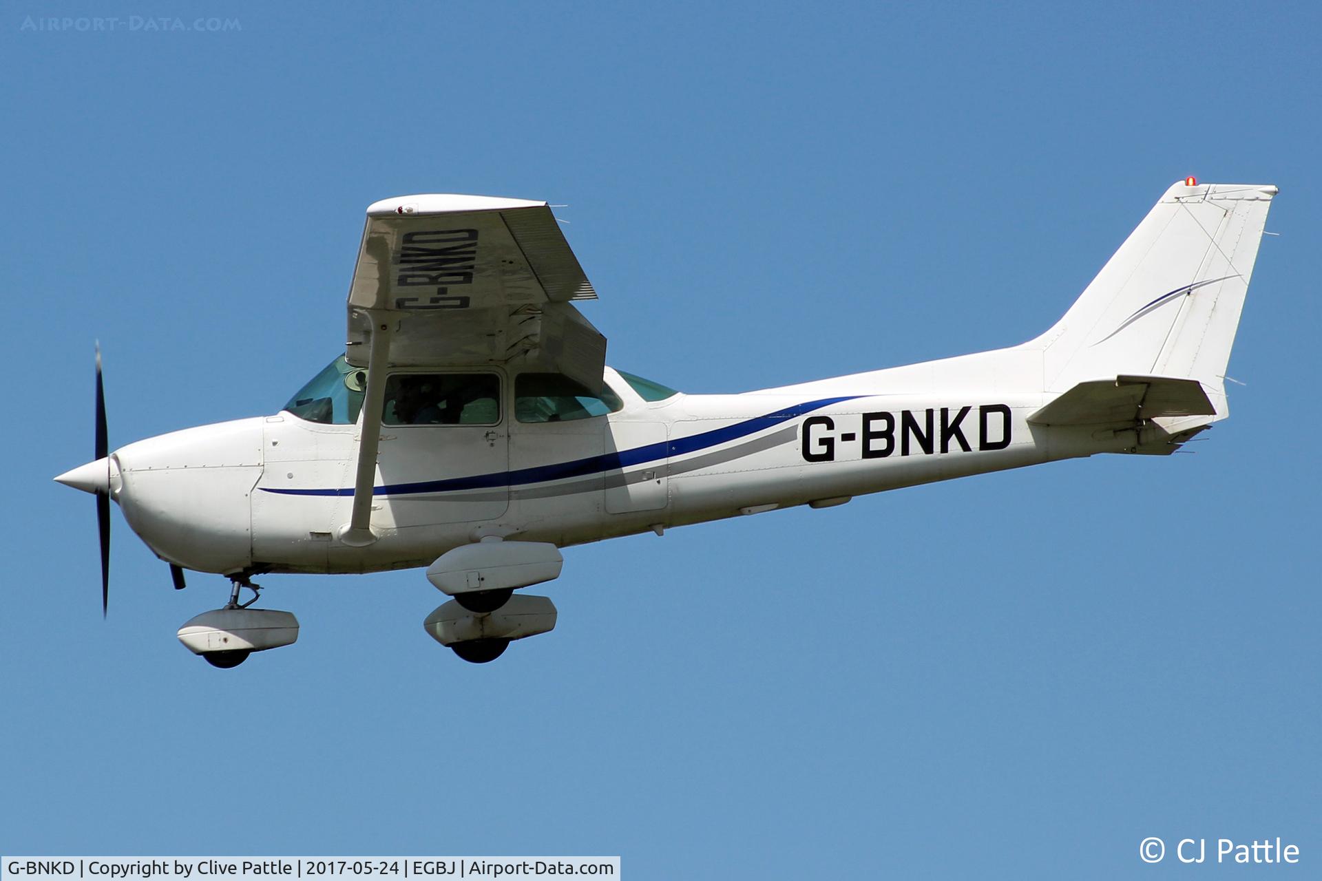 G-BNKD, 1979 Cessna 172N Skyhawk C/N 172-72329, On finals to Staverton EGBJ