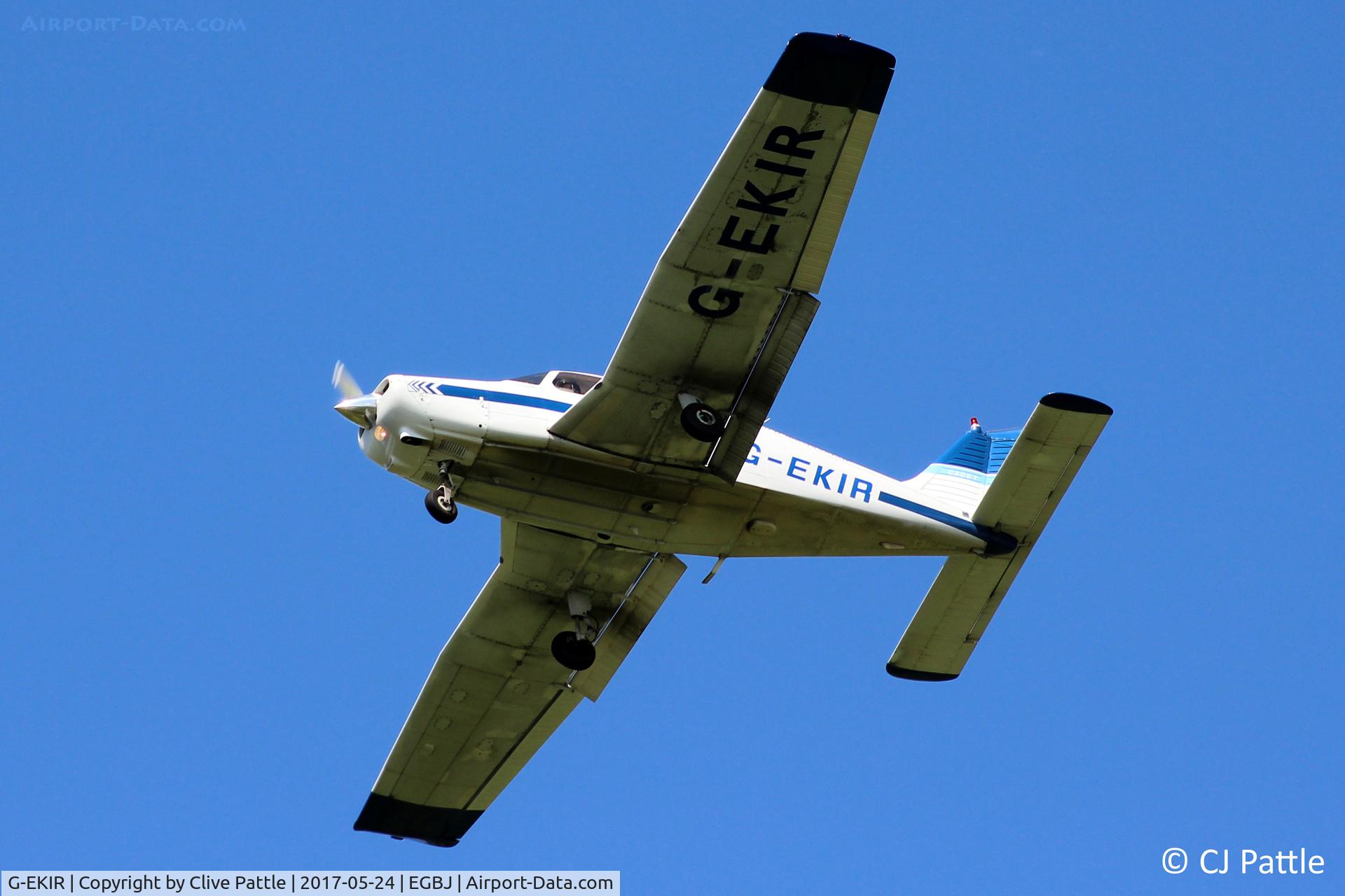 G-EKIR, 1989 Piper PA-28-161 Cadet C/N 28-41157, On finals to Staverton EGBJ