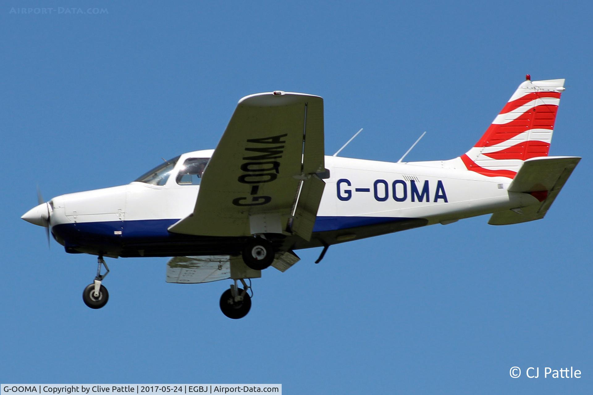 G-OOMA, 1981 Piper PA-28-161 Cherokee Warrior II C/N 28-8116030, On finals to Staverton EGBJ