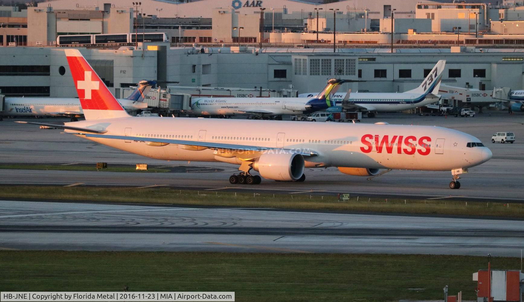 HB-JNE, 2016 Boeing 777-3DE/ER C/N 44586, Swiss