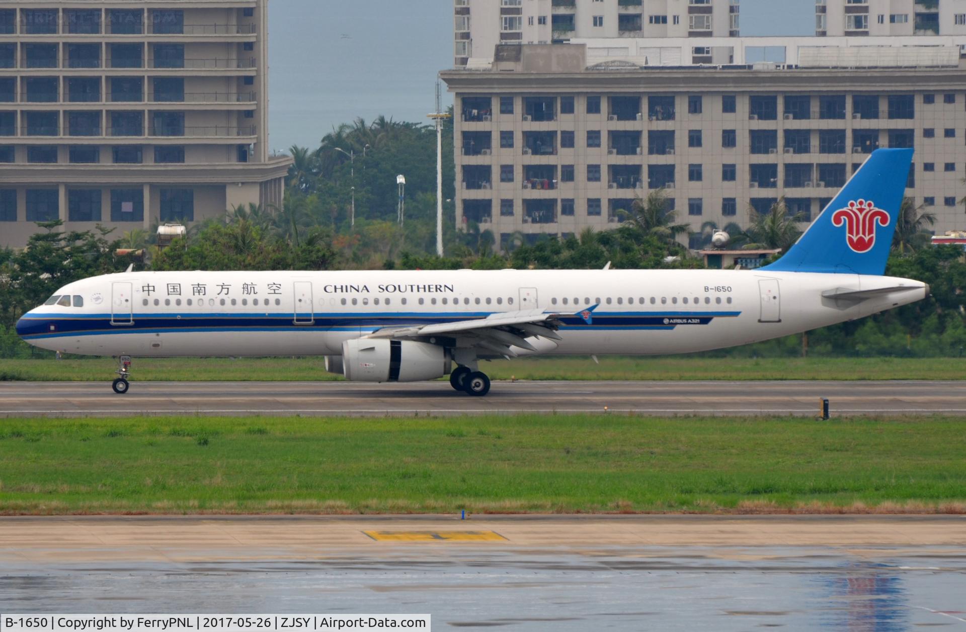B-1650, 2015 Airbus A321-231 C/N 6556, China Southern A321 arriving