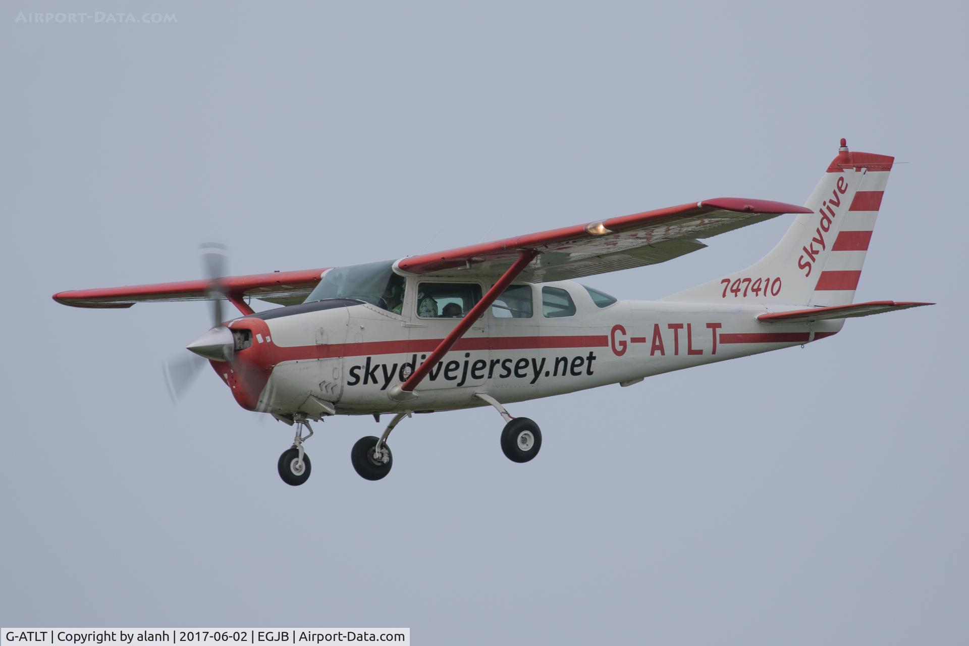 G-ATLT, 1966 Cessna U206A Super Skywagon C/N U206-0523, Finals for 27, arrival at 2017 Guernsey Air Rally