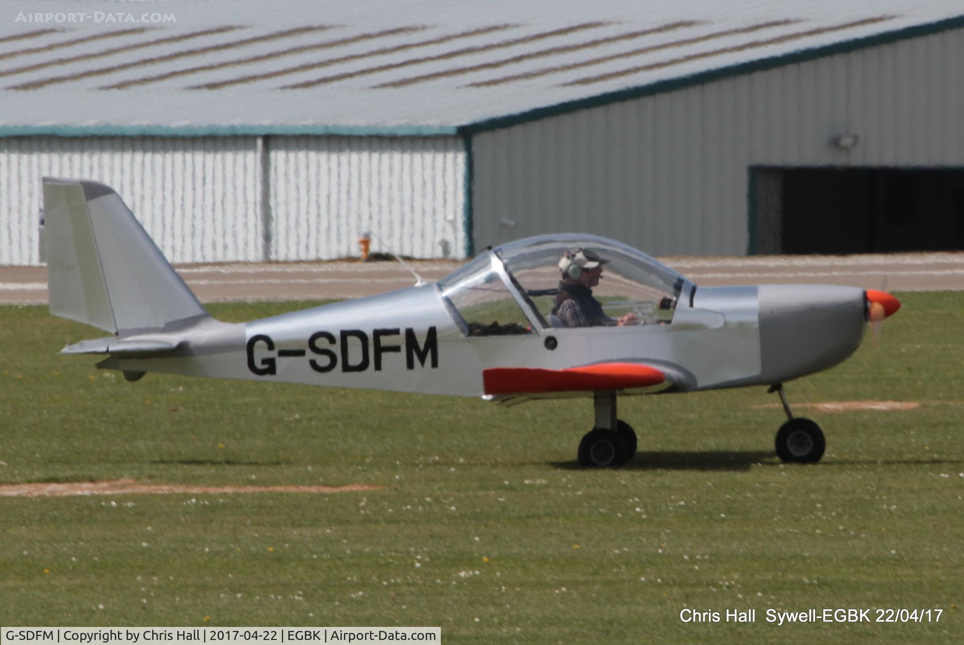 G-SDFM, 2002 Aerotechnik EV-97 Eurostar C/N PFA 315-13884, at the EV-97 fly in. Sywell