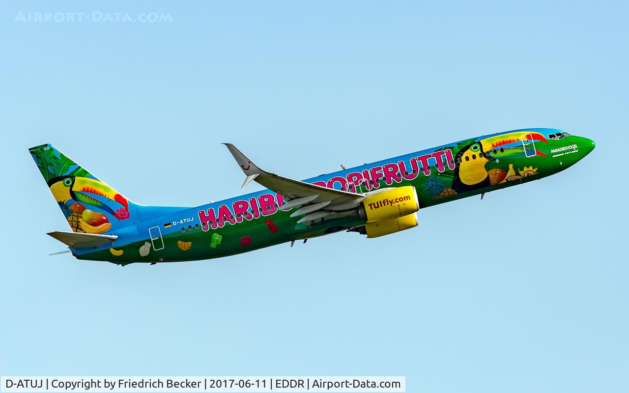 D-ATUJ, 2012 Boeing 737-8K5 C/N 39923, departure to Basel via RW27