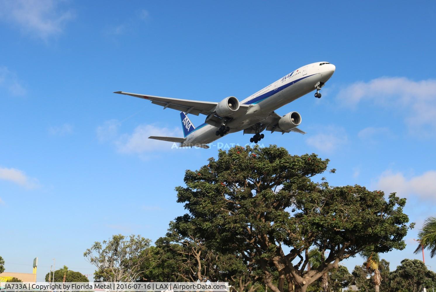 JA733A, 2005 Boeing 777-381/ER C/N 32648, ANA 777-300
