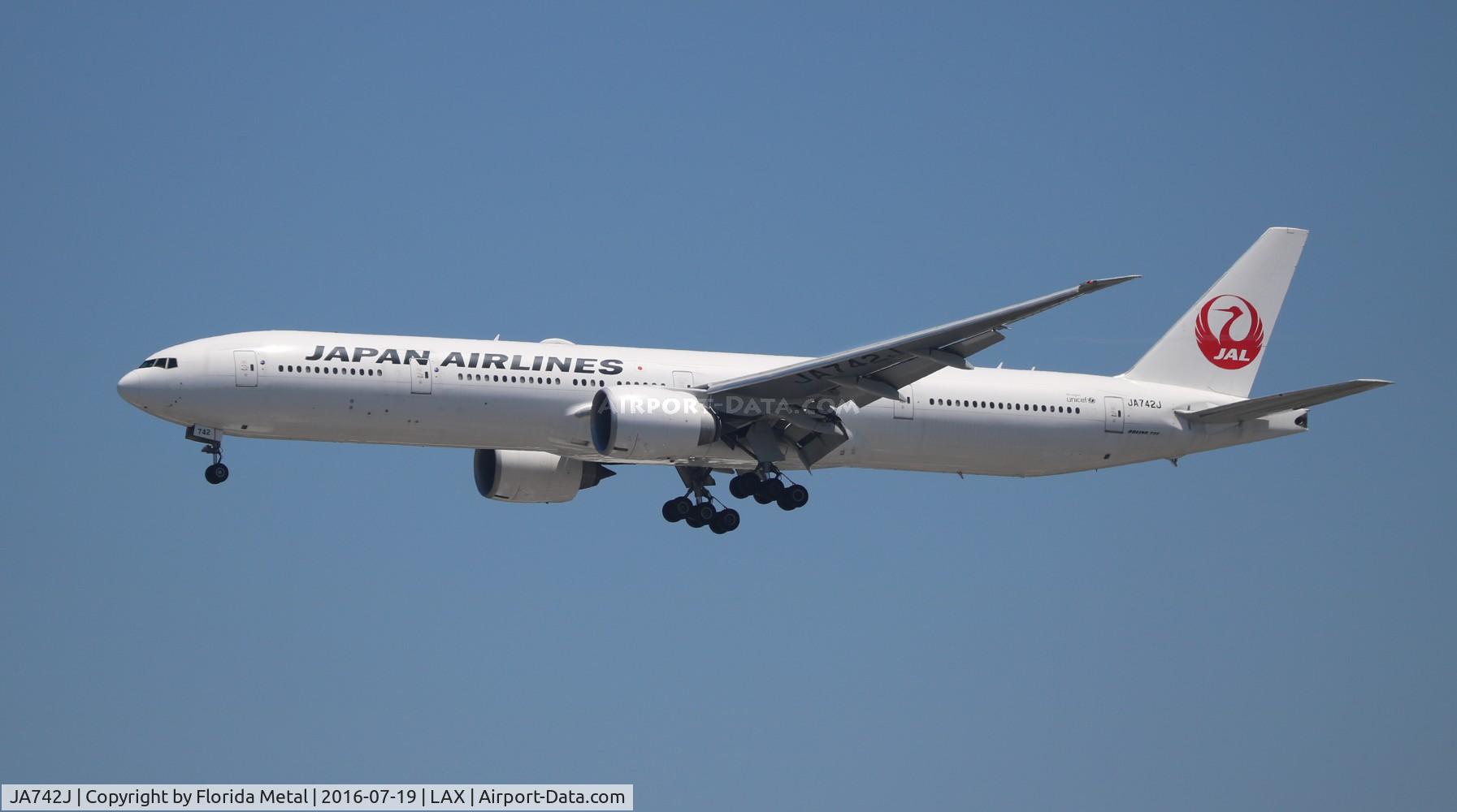 JA742J, 2009 Boeing 777-346/ER C/N 36129, Japan Airlines
