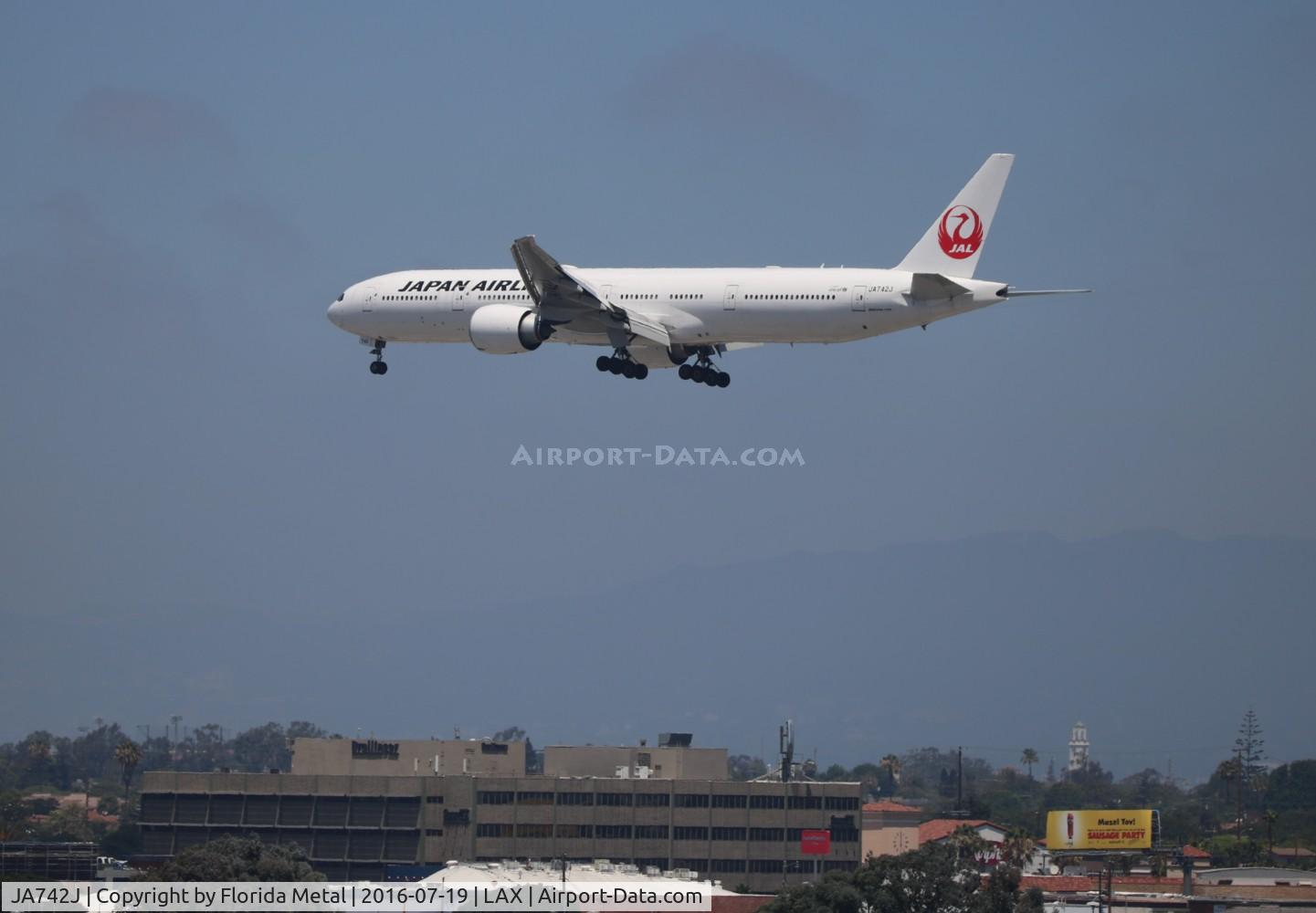 JA742J, 2009 Boeing 777-346/ER C/N 36129, Japan Airlines