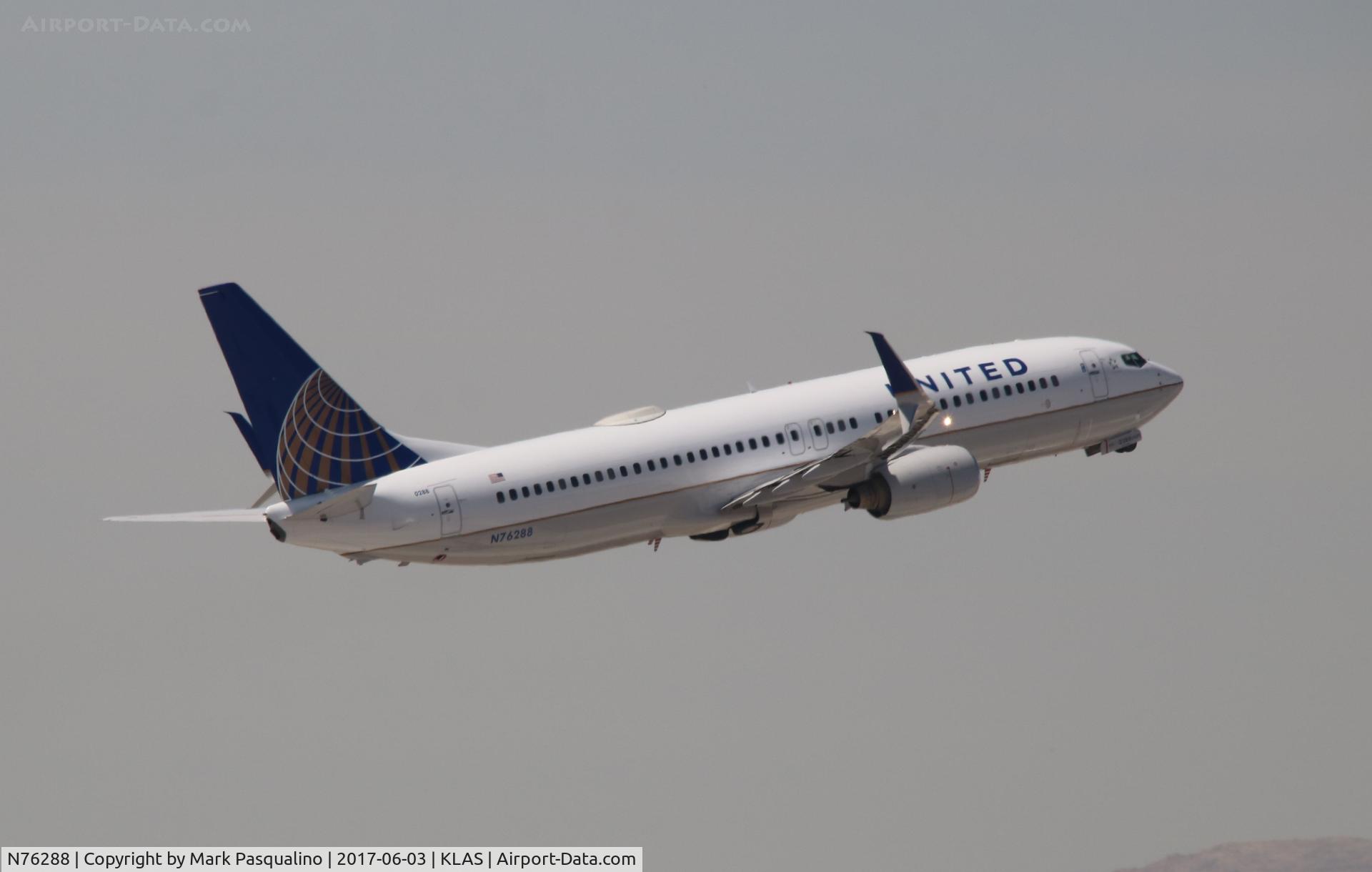 N76288, 2004 Boeing 737-824 C/N 33451, Boeing 737-800