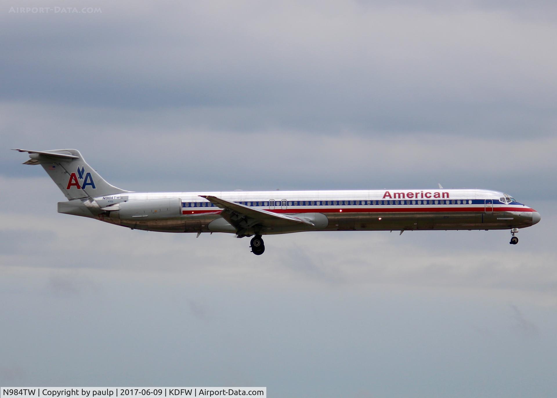 N984TW, 1999 McDonnell Douglas MD-83 (DC-9-83) C/N 53634, At DFW.