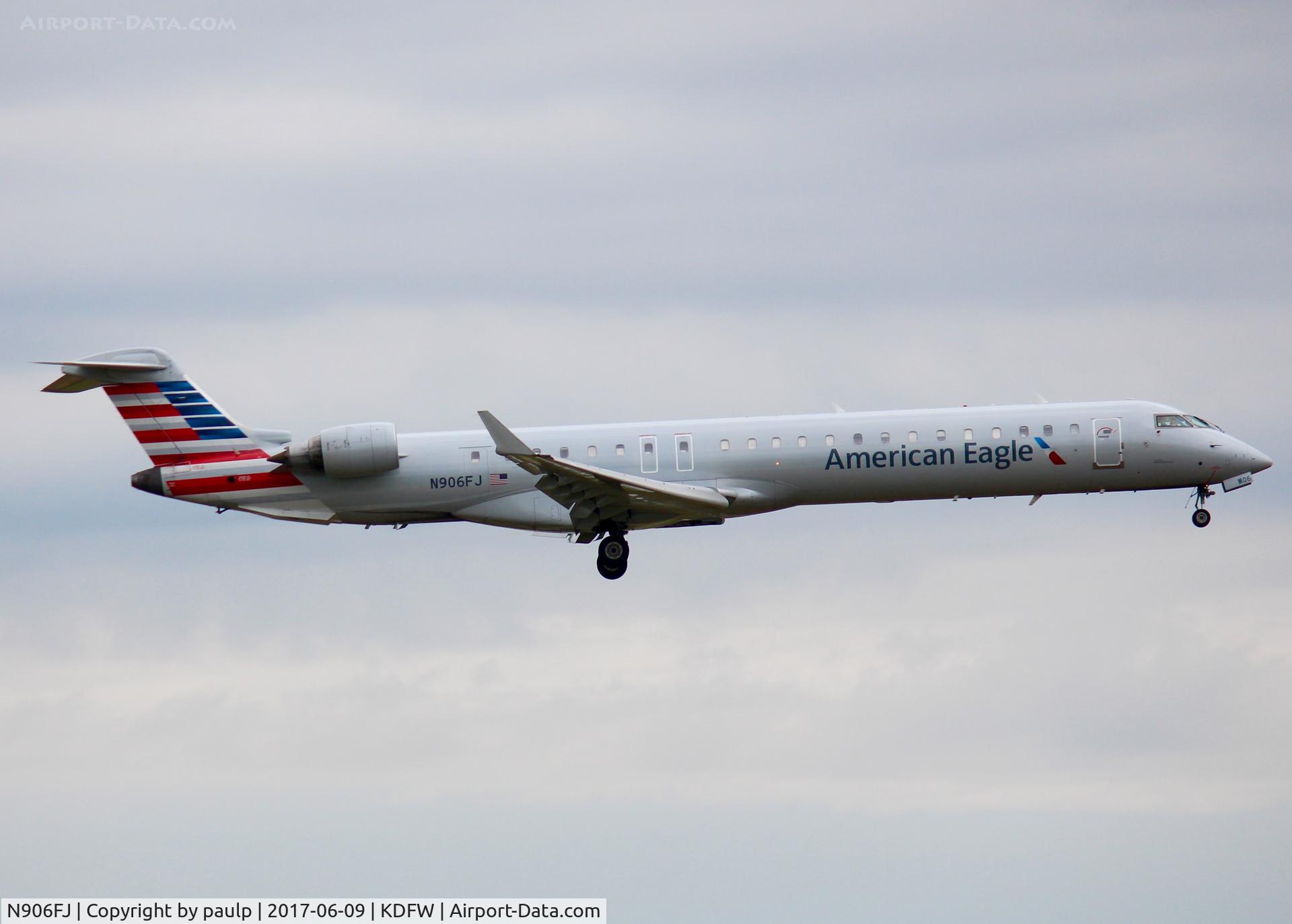 N906FJ, 2003 Bombardier CRJ-900ER (CL-600-2D24) C/N 15006, At DFW.