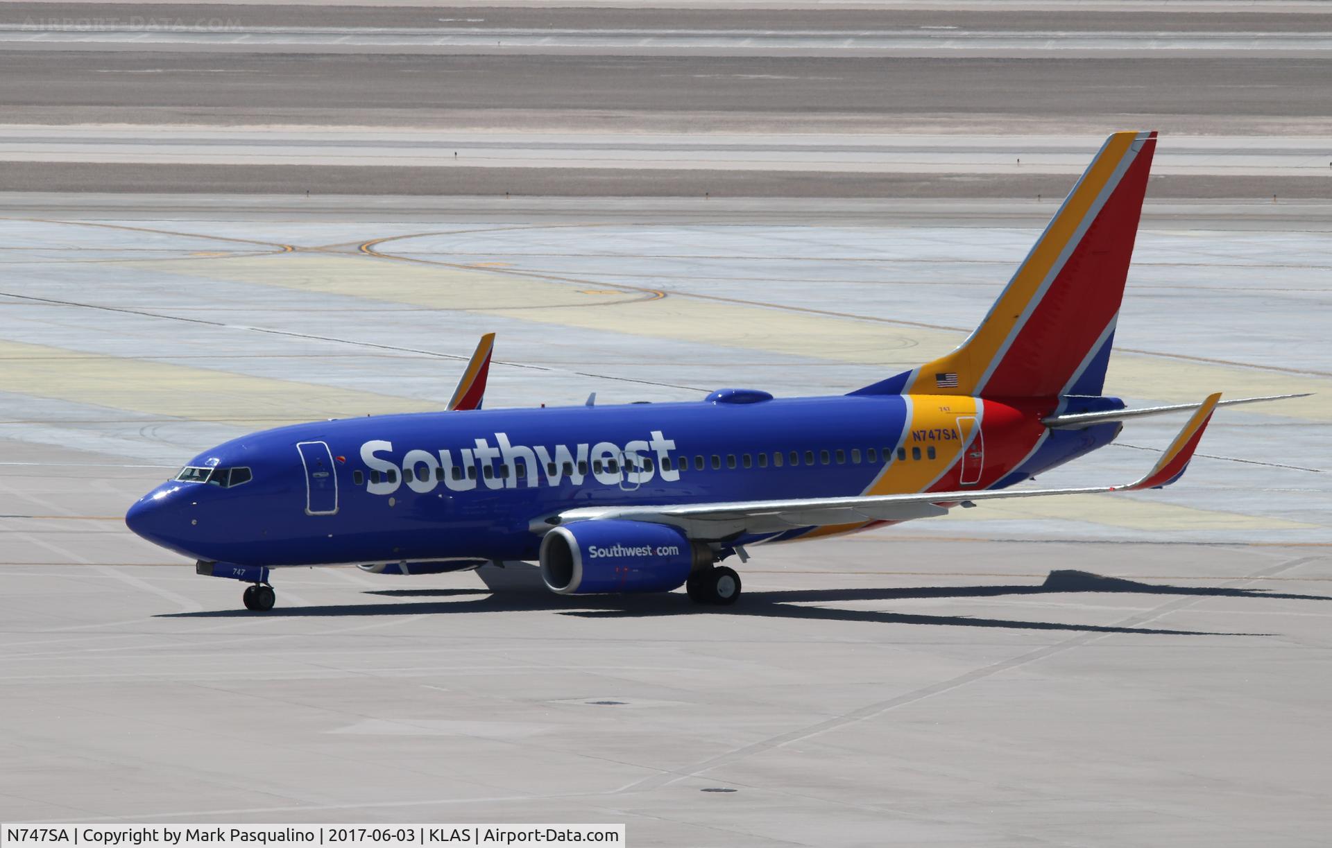 N747SA, 1999 Boeing 737-7H4 C/N 29799, Boeing 737-700