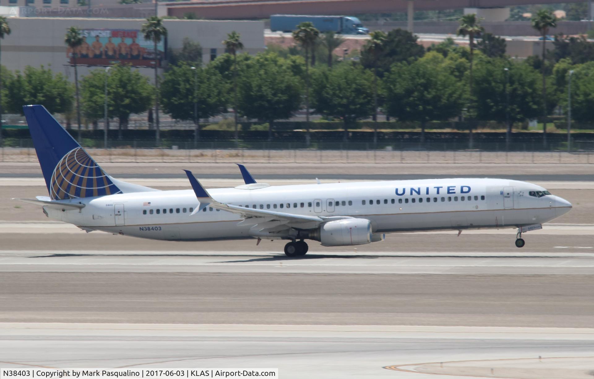 N38403, 2001 Boeing 737-924 C/N 30120, Boeing 737-900
