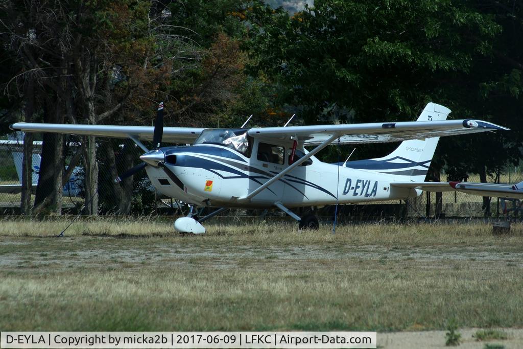 D-EYLA, 2007 Cessna 182T Skylane C/N 182-81920, Parked