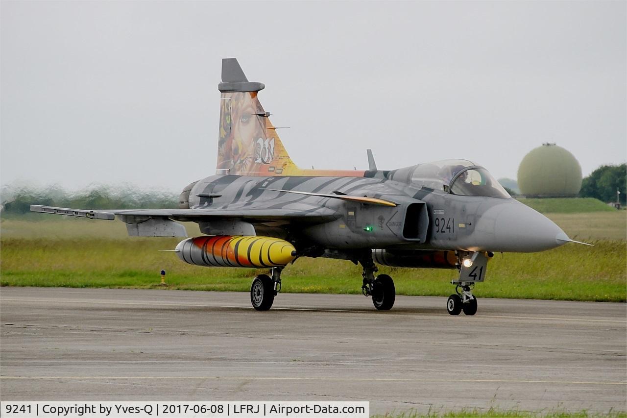 9241, Saab JAS-39C Gripen C/N 39241, Saab JAS-39C Gripen, Taxiing to flight line, Landivisiau Naval Air Base (LFRJ) Tiger Meet 2017