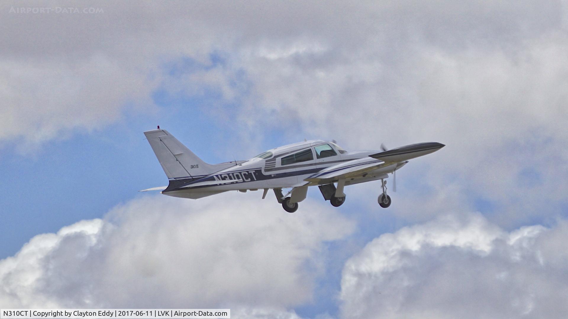 N310CT, 1975 Cessna 310R C/N 310R0570, Livermore Airport California 2017.