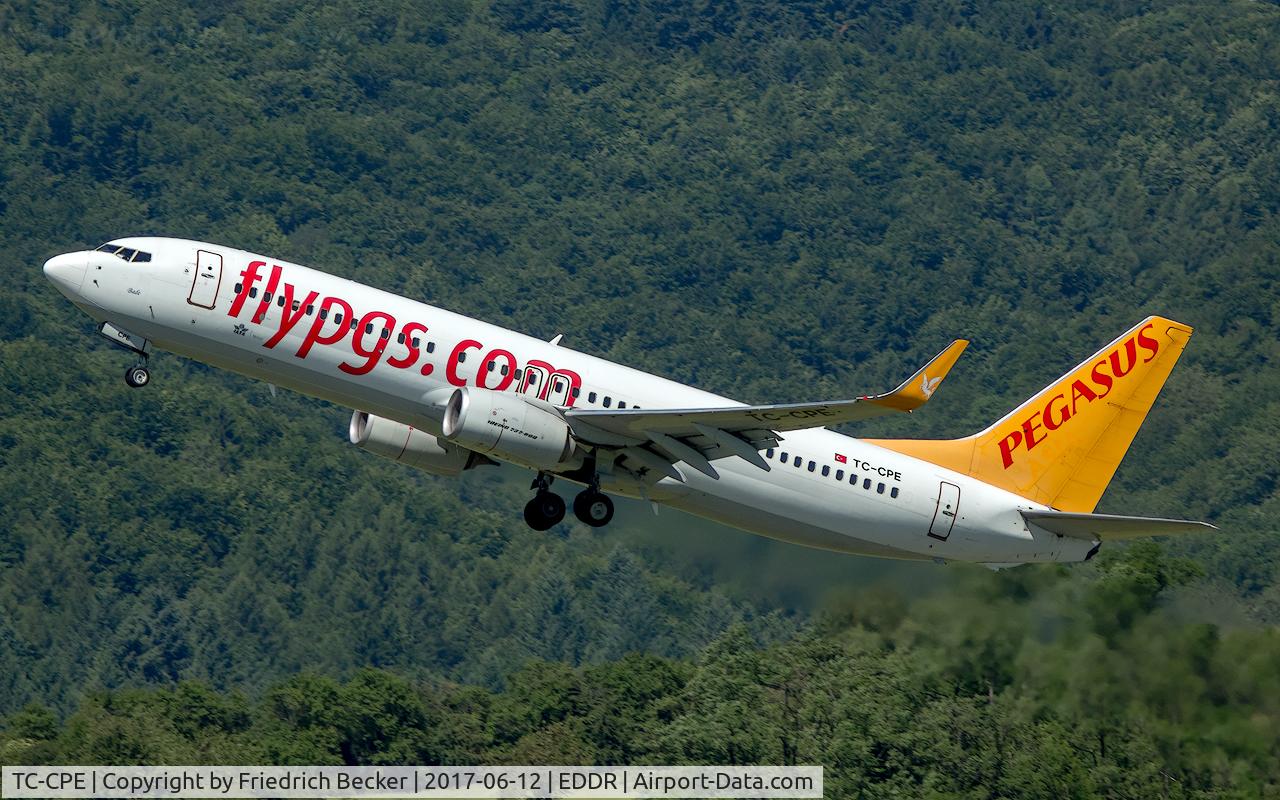 TC-CPE, 2012 Boeing 737-82R C/N 38178, departure to Antalya via RW27