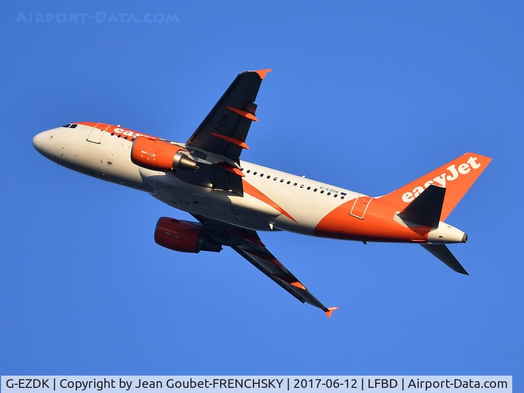 G-EZDK, 2008 Airbus A319-111 C/N 3555, U24308 /EZY782X to Lyon passing 3500ft after take off runway 05