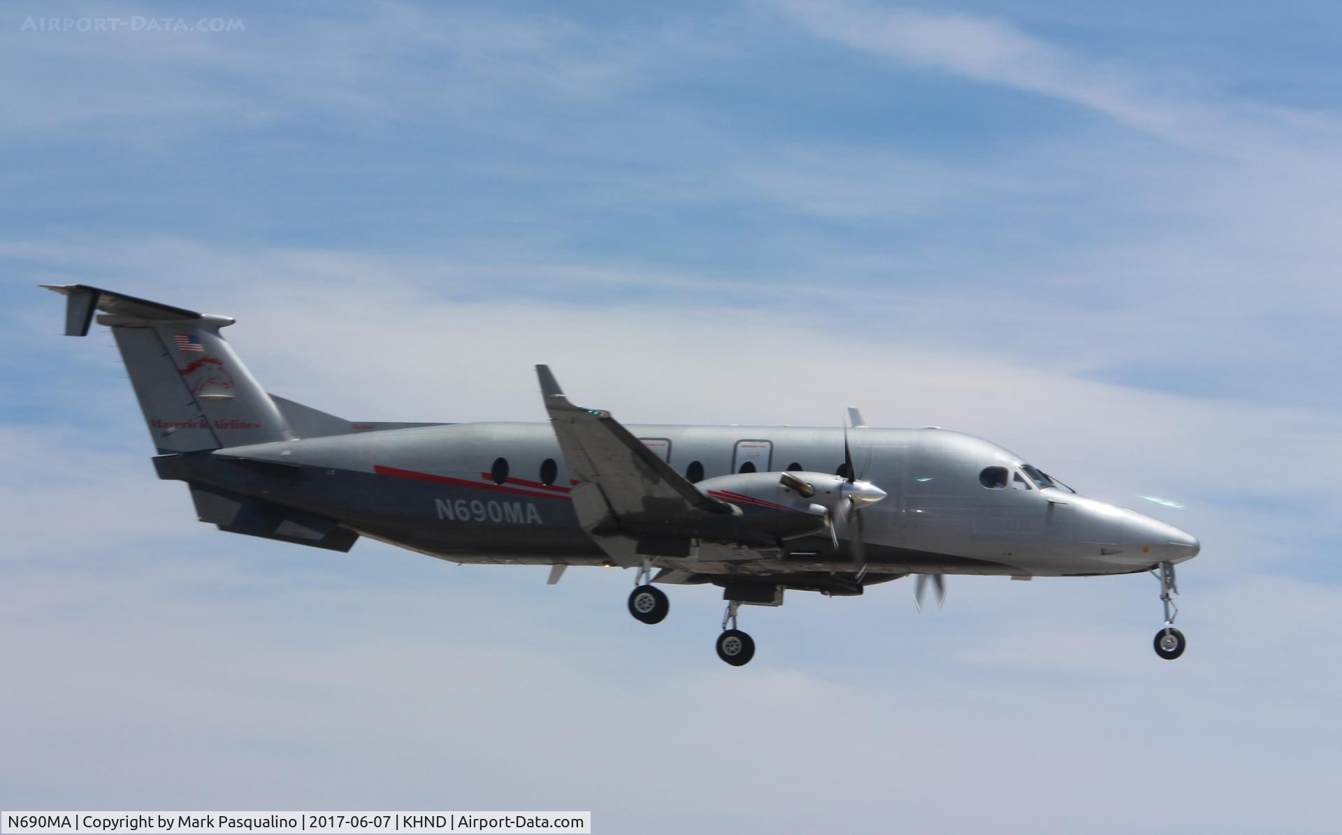 N690MA, 1995 Beech 1900D C/N UE-161, Beech 1900D