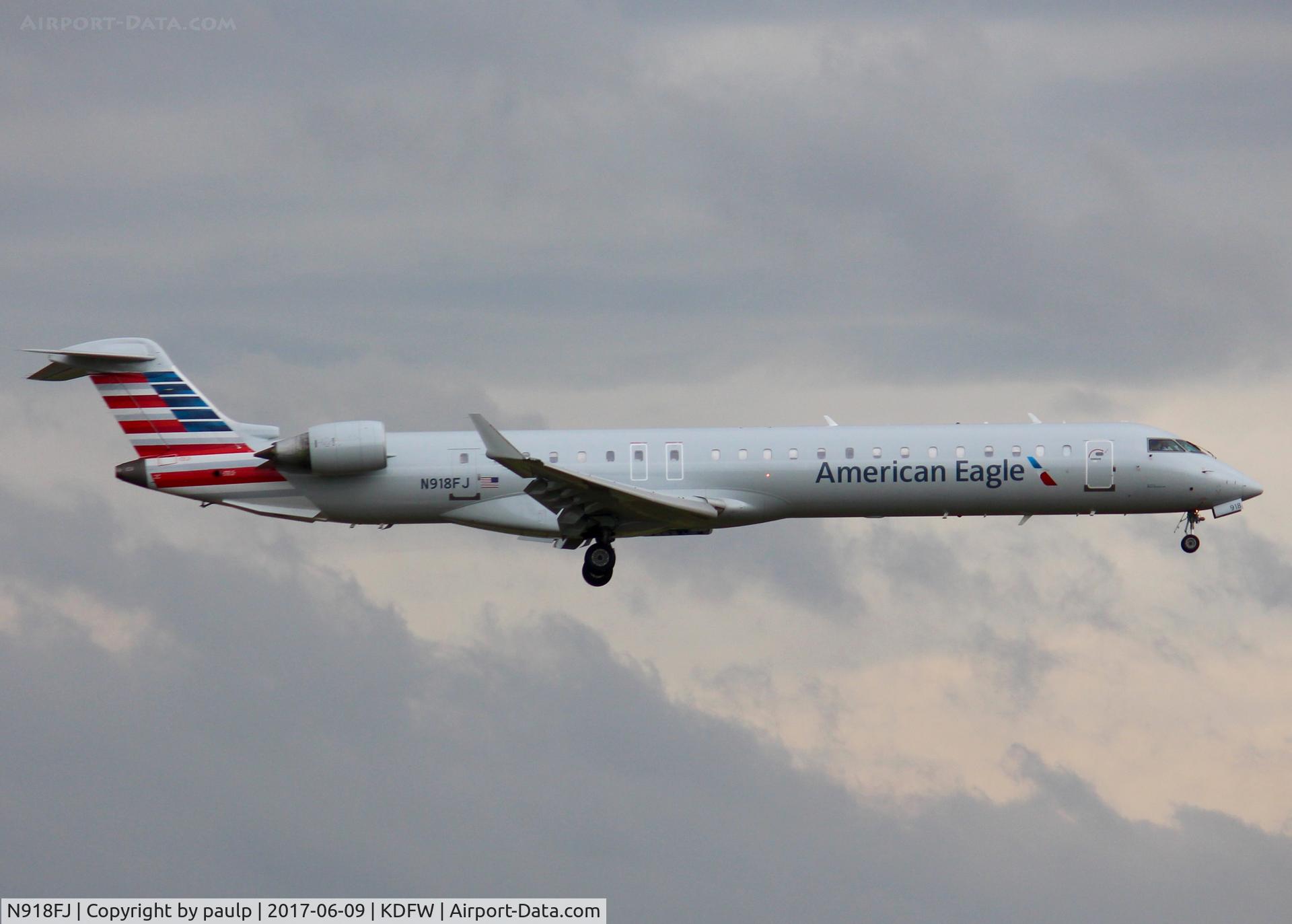 N918FJ, 2004 Bombardier CRJ-900ER (CL-600-2D24) C/N 15018, At DFW.