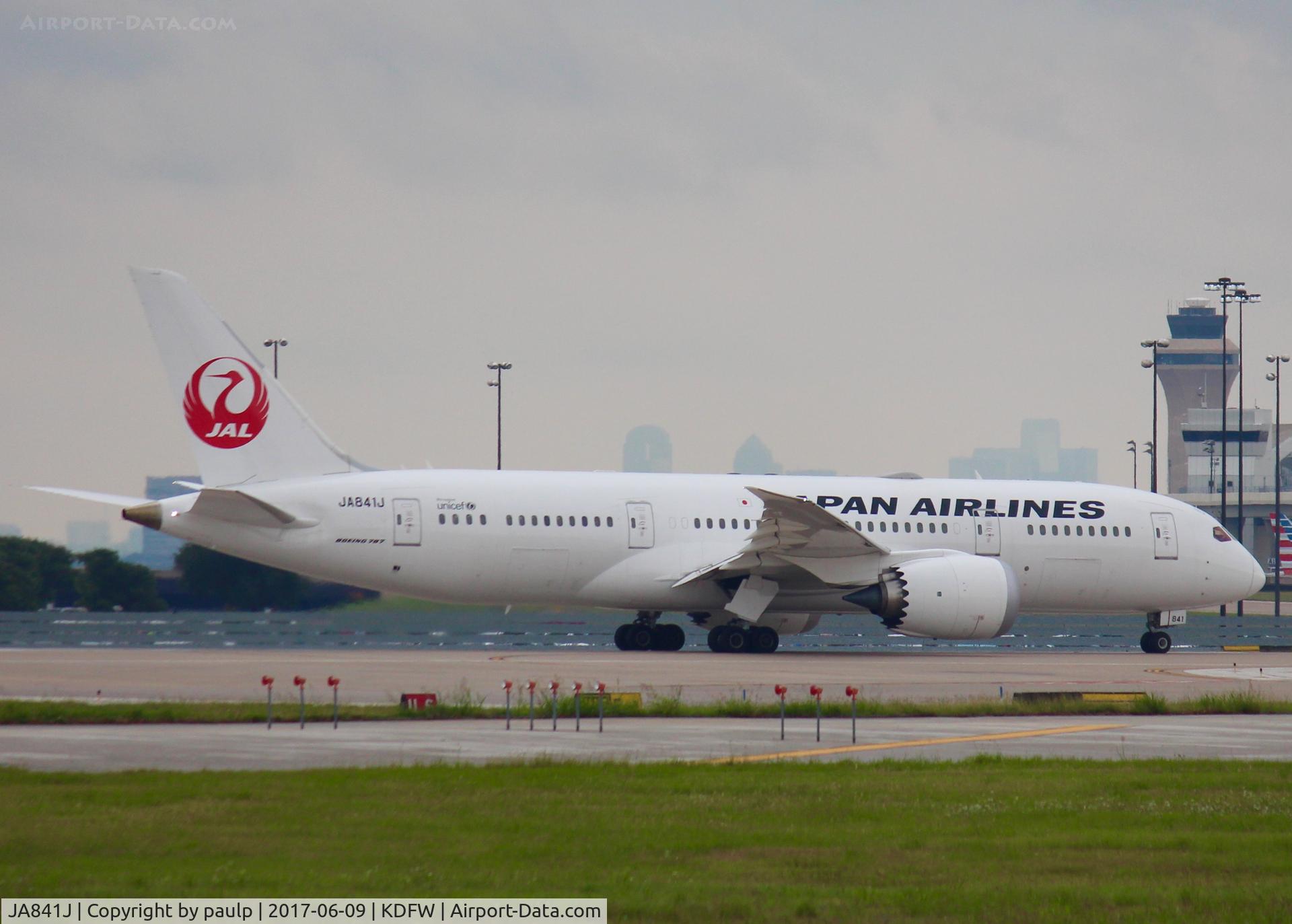 JA841J, 2015 Boeing 787-8 Dreamliner C/N 34855, At DFW.